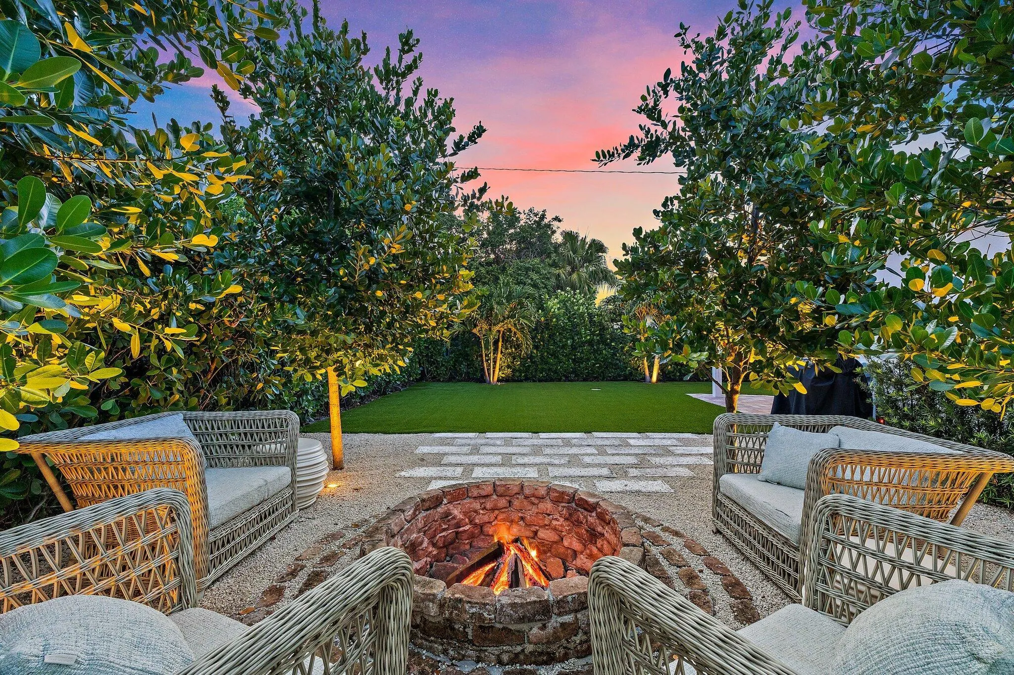 2449 Palm Road