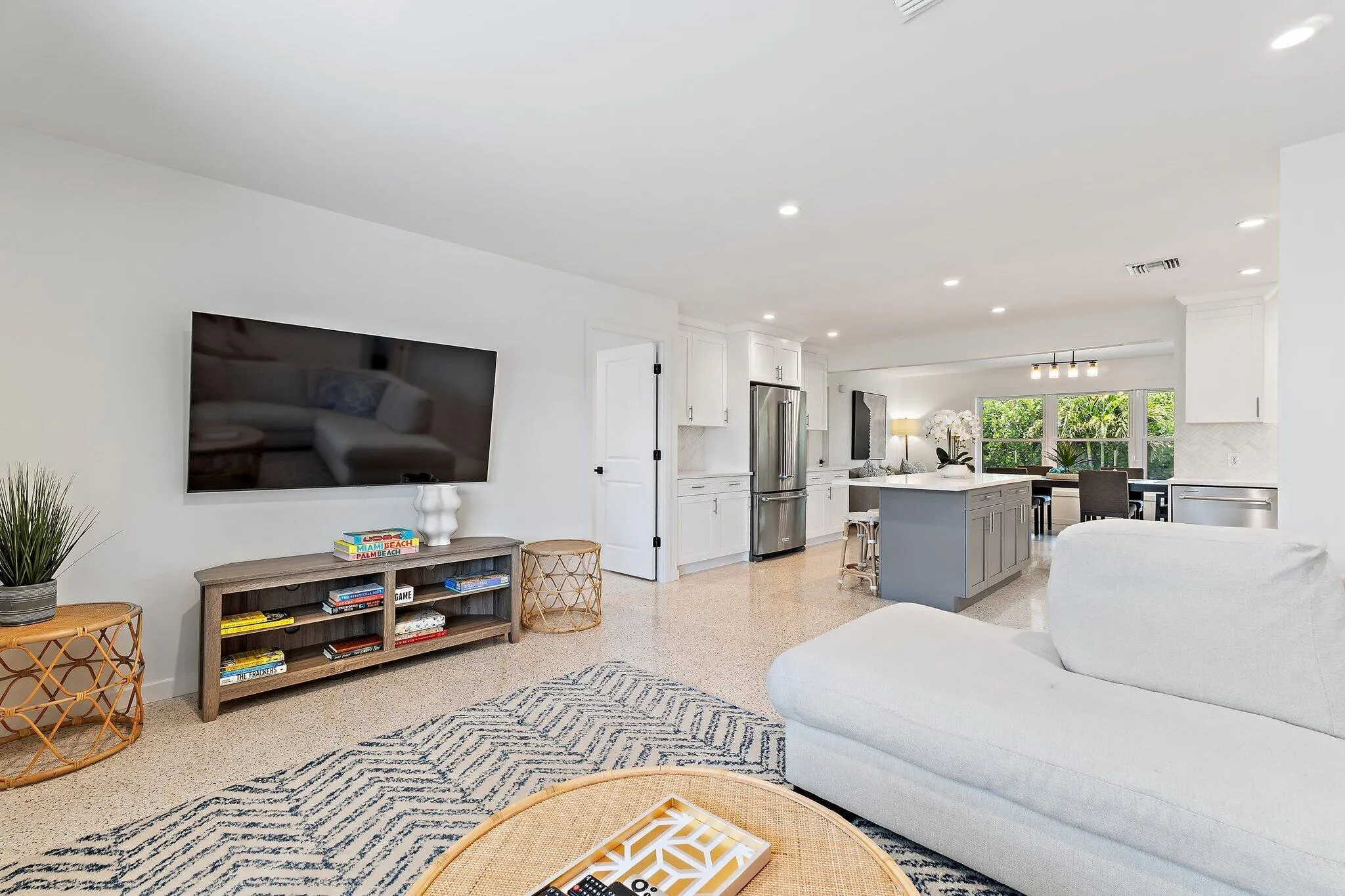 2449 Palm Road
