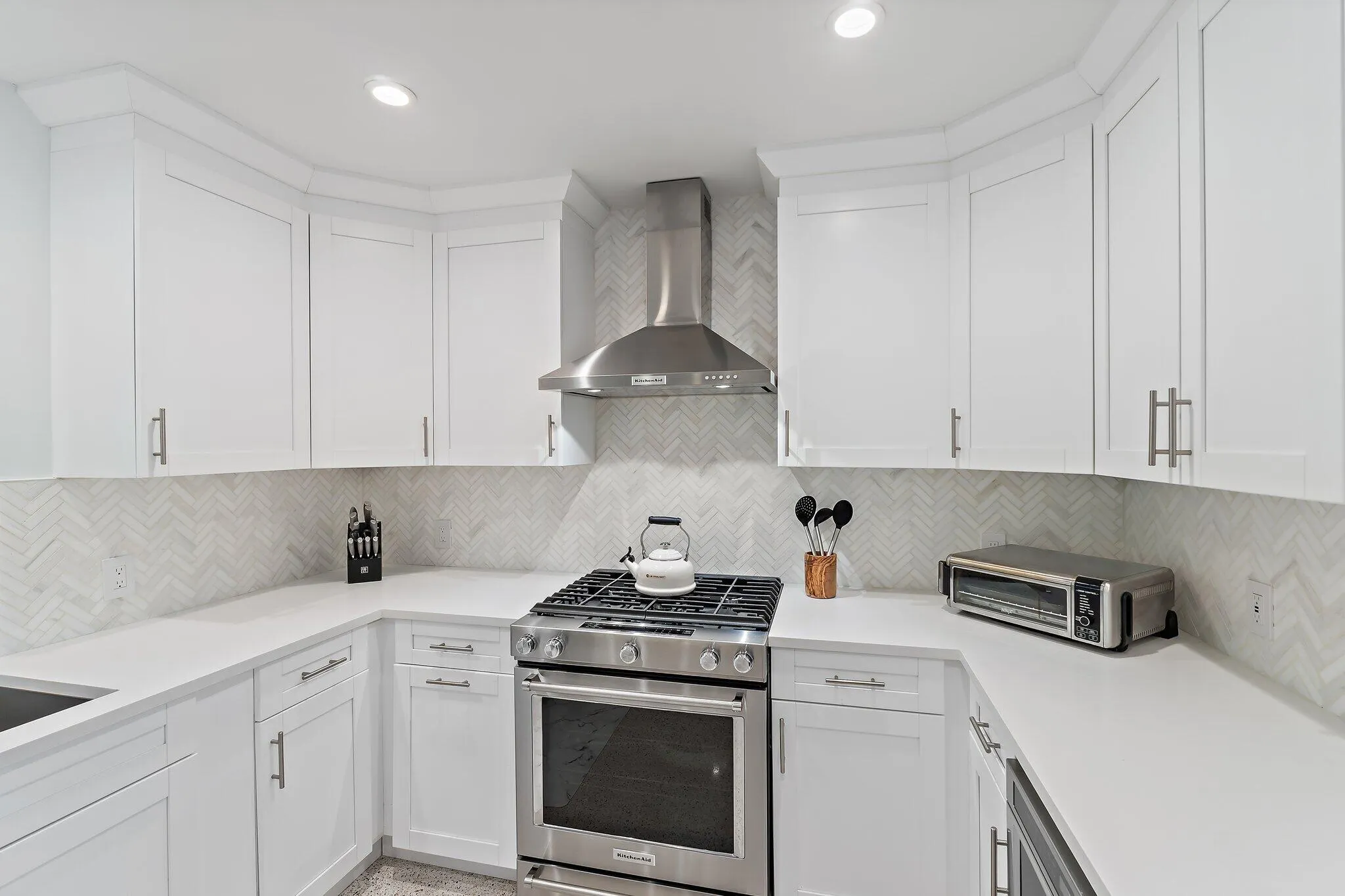 2449 Palm Road