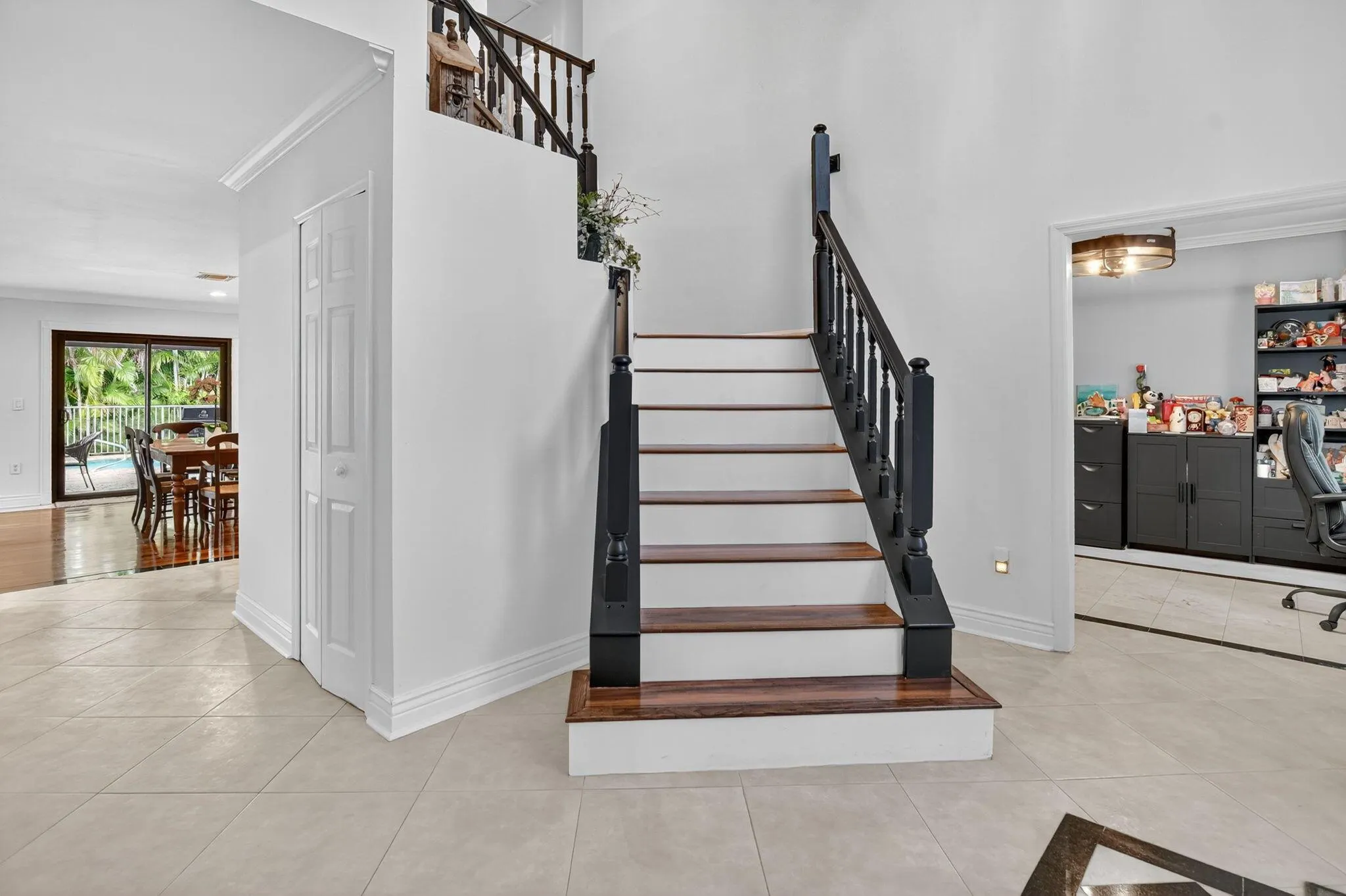 10798 Seacliff Circle