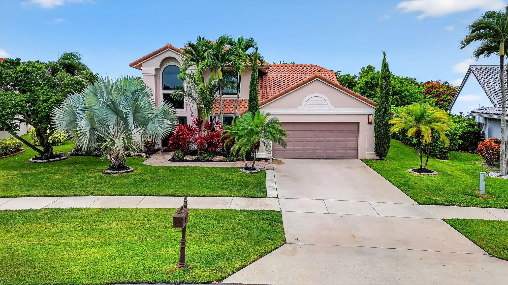 10798 Seacliff Circle