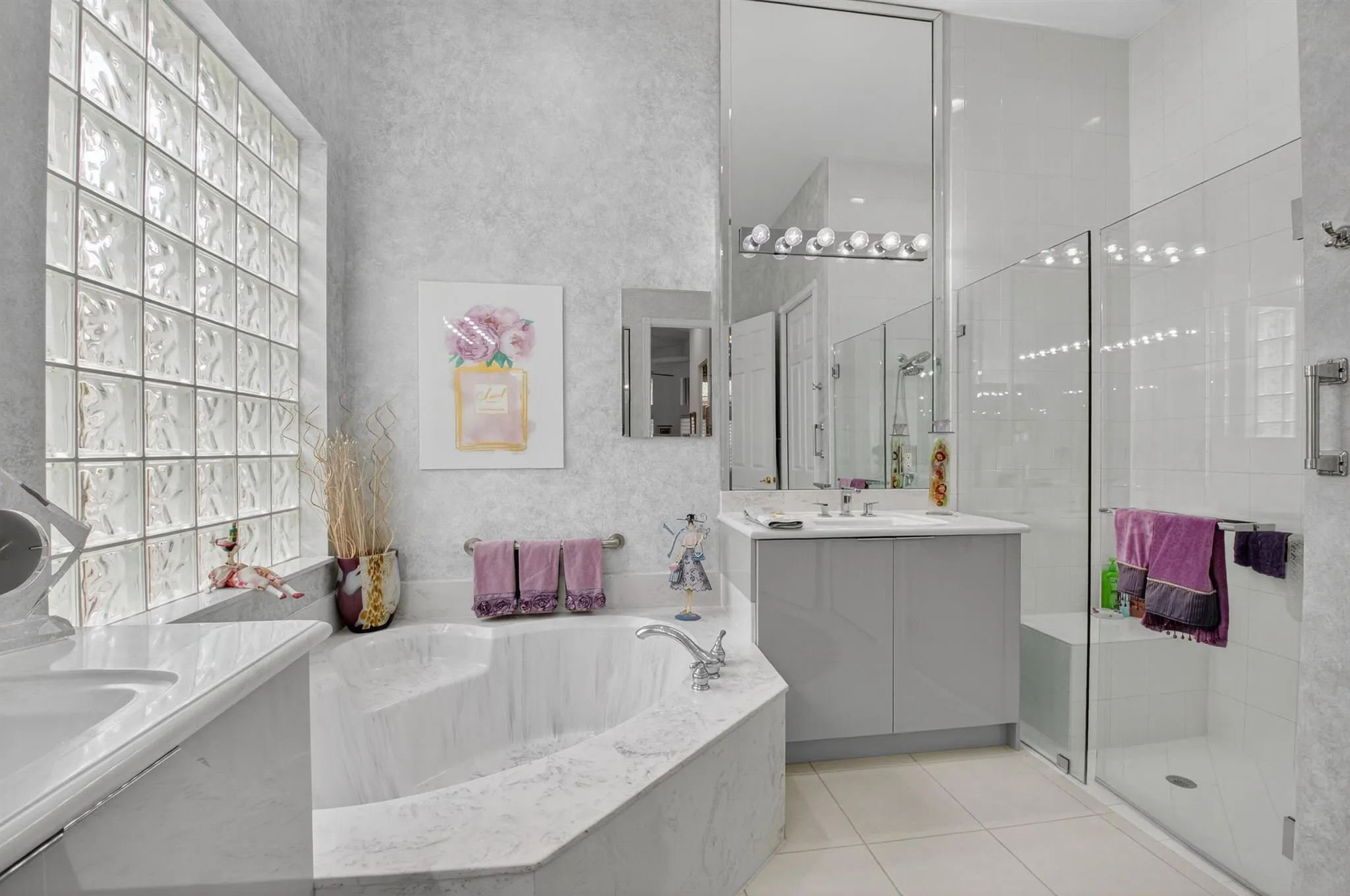 7236 Maple Ridge Trail