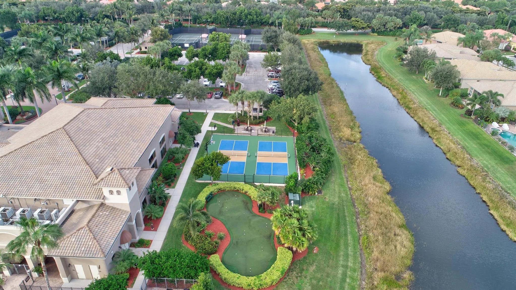 7236 Maple Ridge Trail