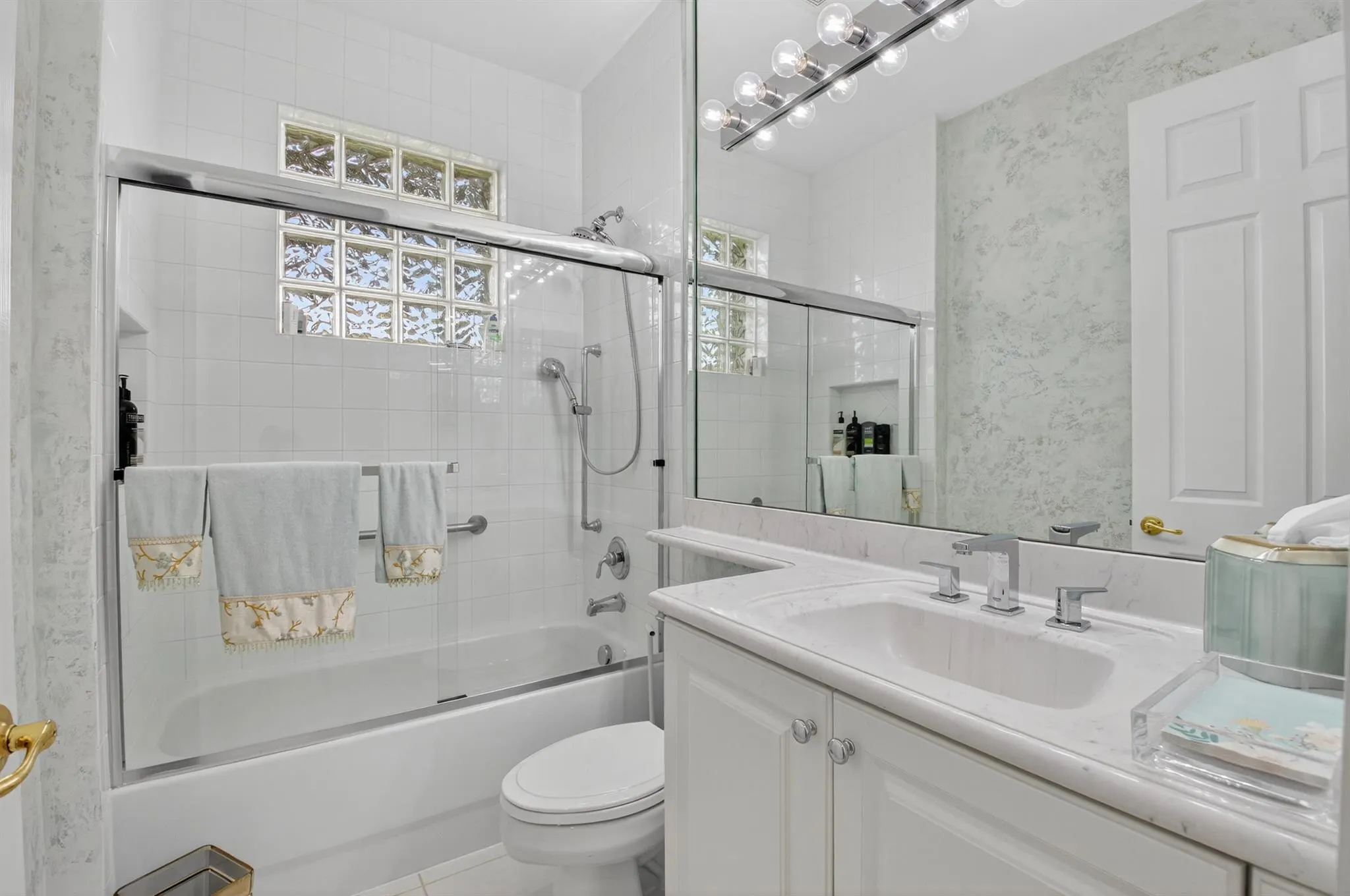 7236 Maple Ridge Trail