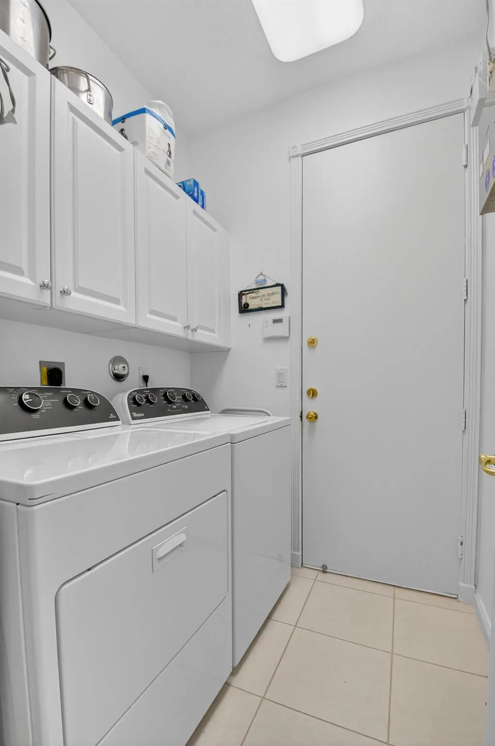 7236 Maple Ridge Trail