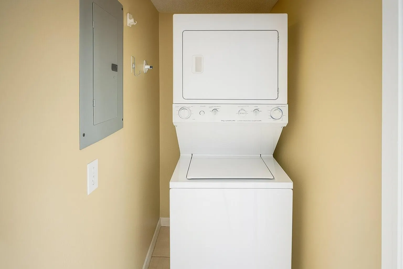 2600 S University Drive, #127