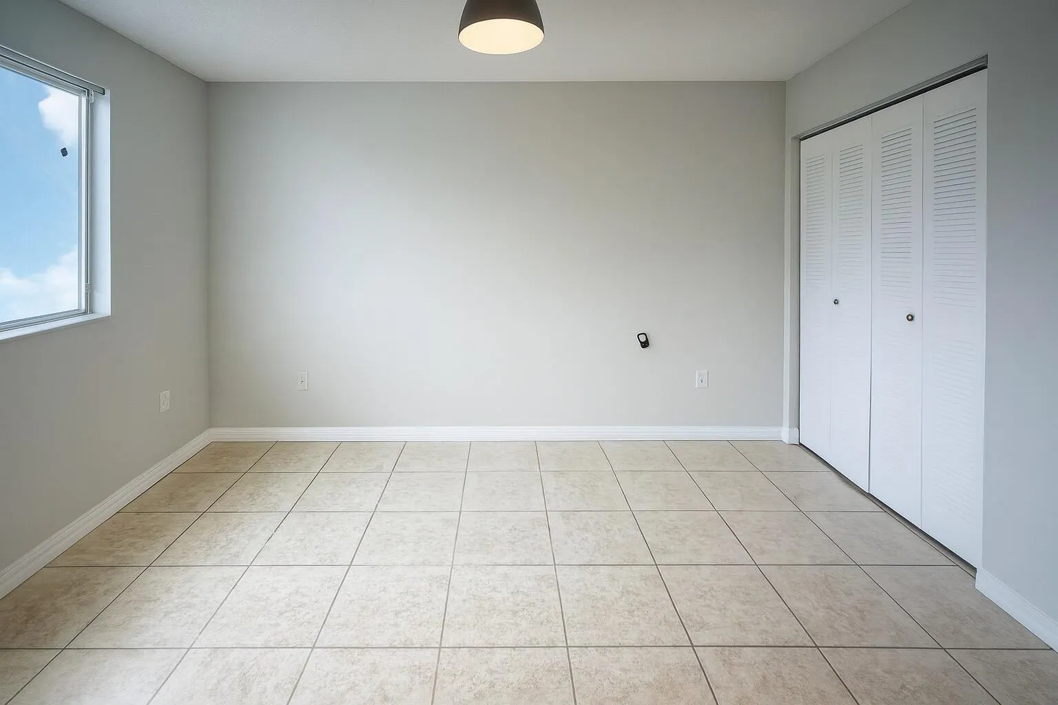 2600 S University Drive, #127