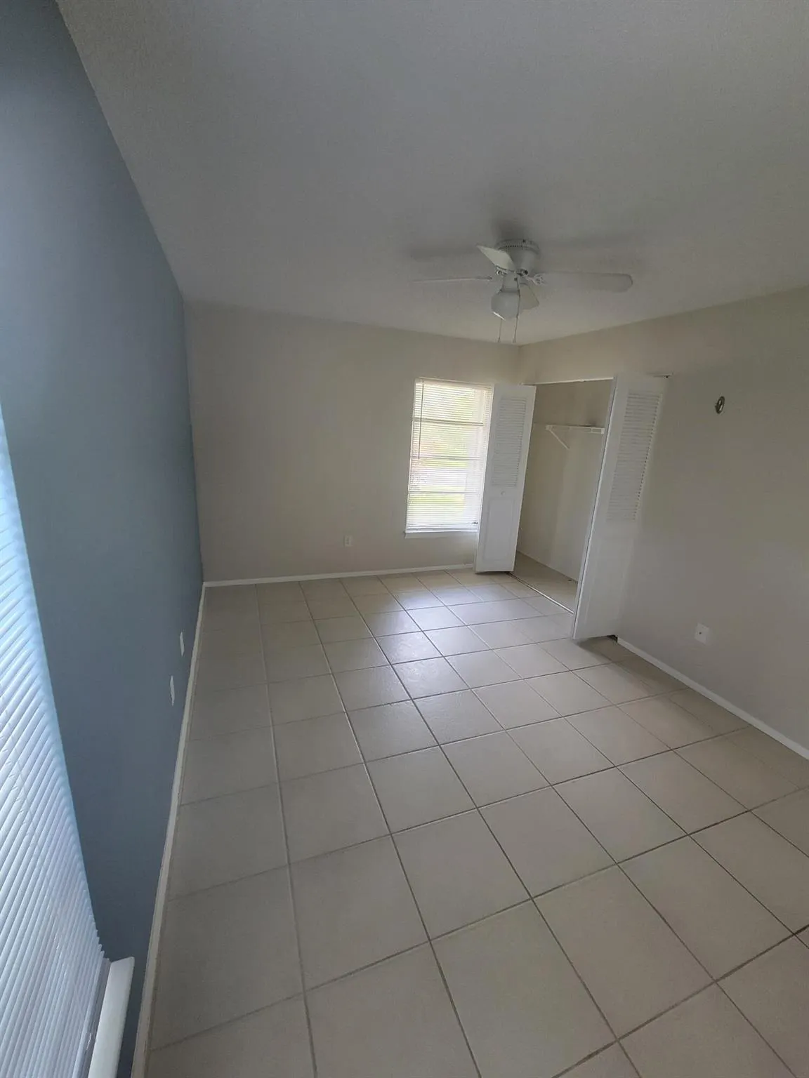 3904 NW Cinnamon Tree Circle