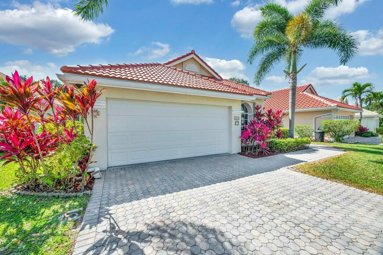 422 SW Horseshoe Bay