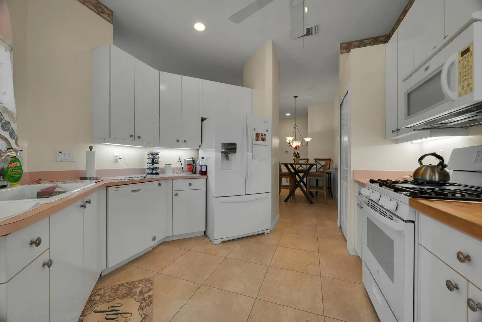 422 SW Horseshoe Bay