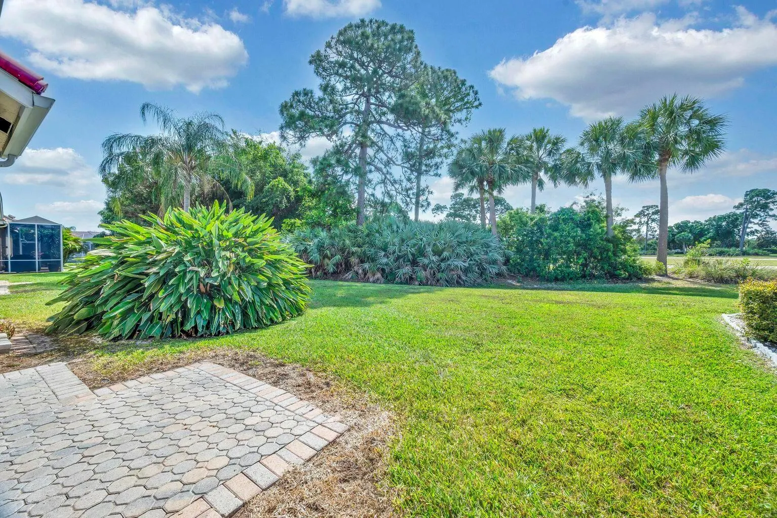 422 SW Horseshoe Bay