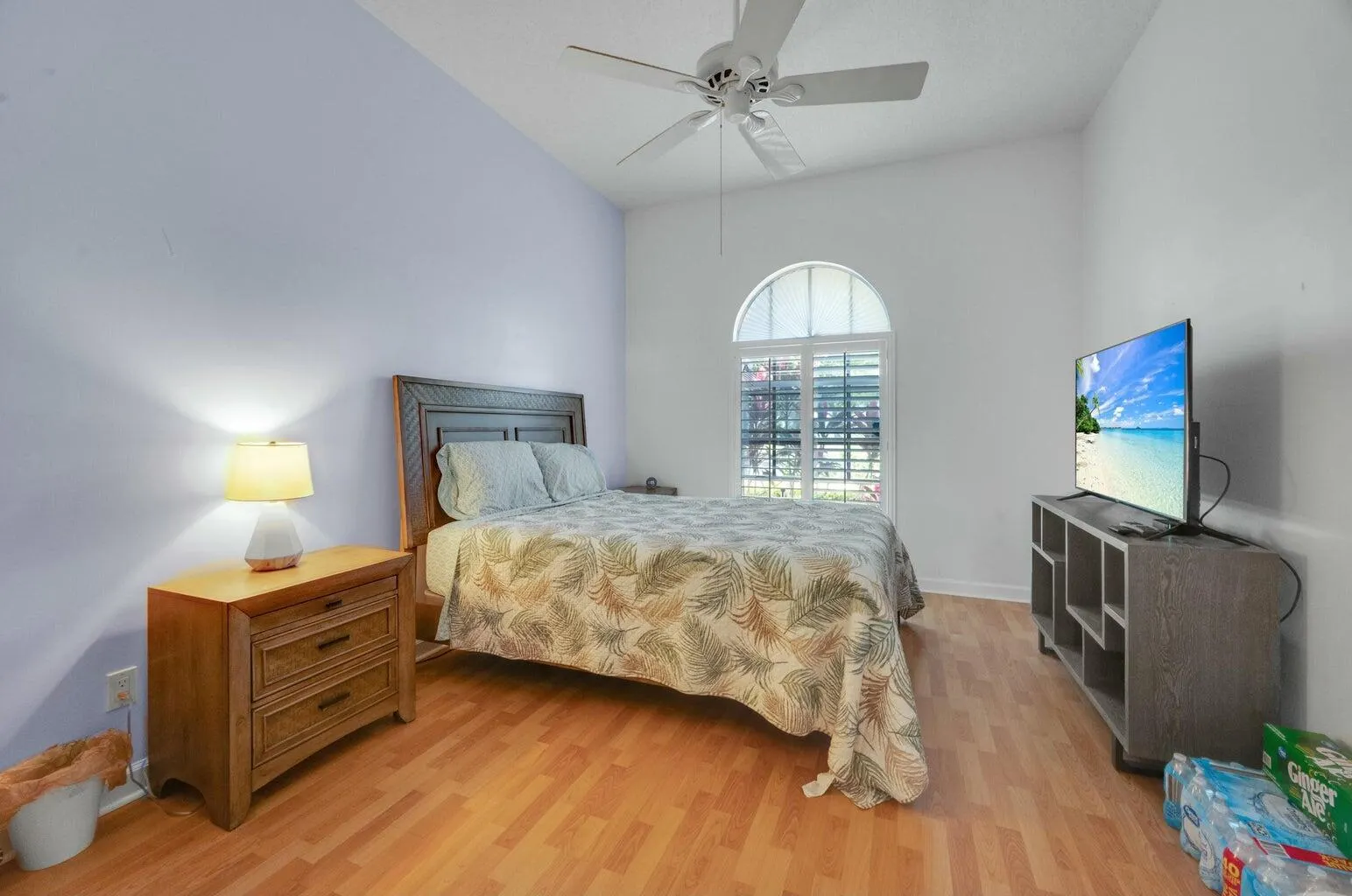 422 SW Horseshoe Bay