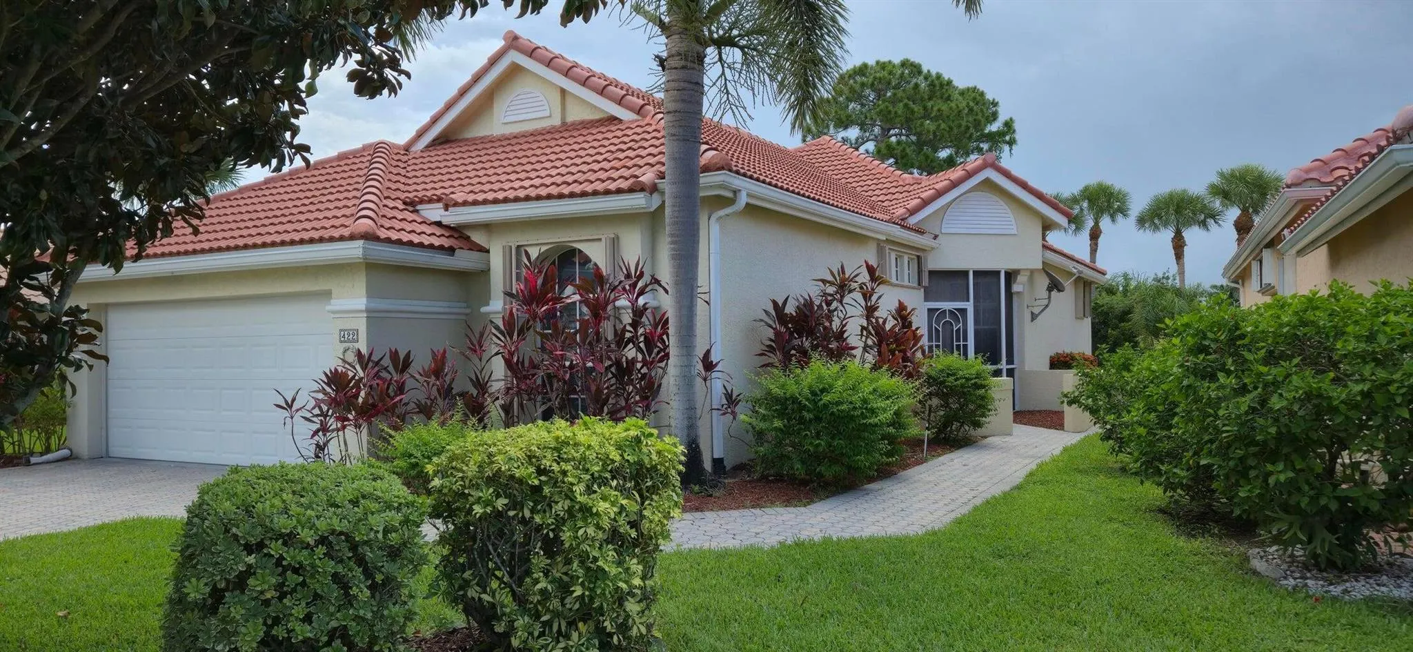 422 SW Horseshoe Bay