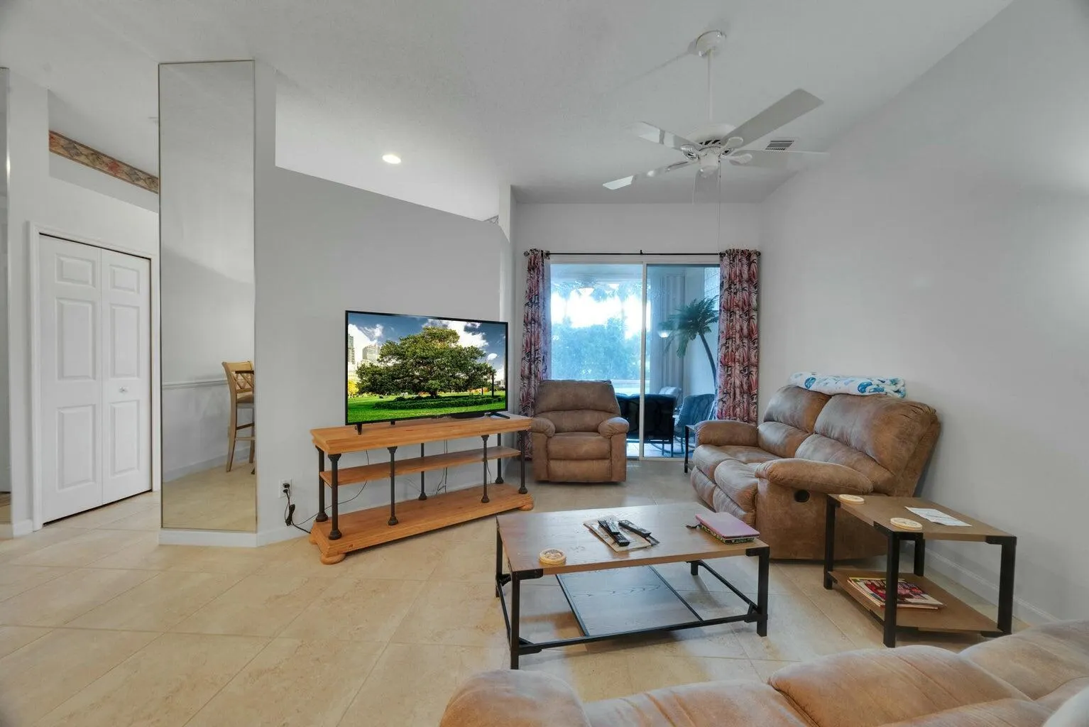 422 SW Horseshoe Bay