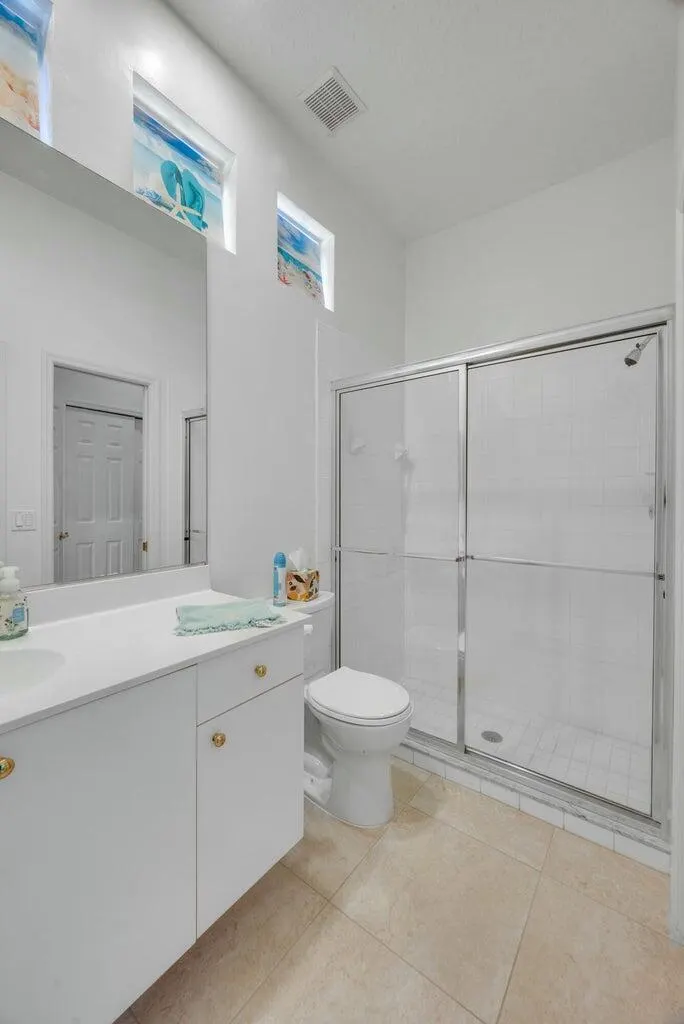 422 SW Horseshoe Bay