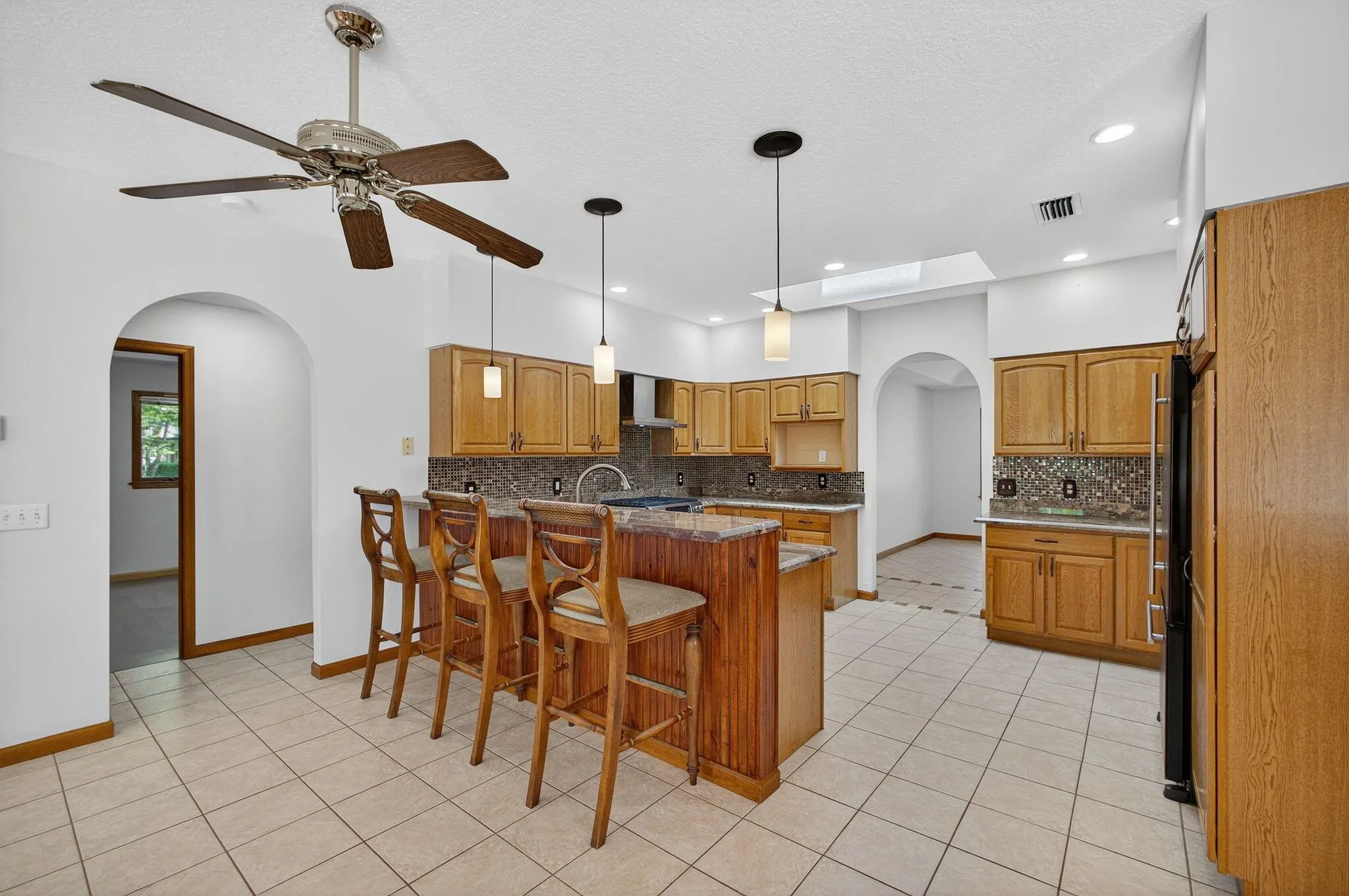 4881 SW Lake Grove Circle