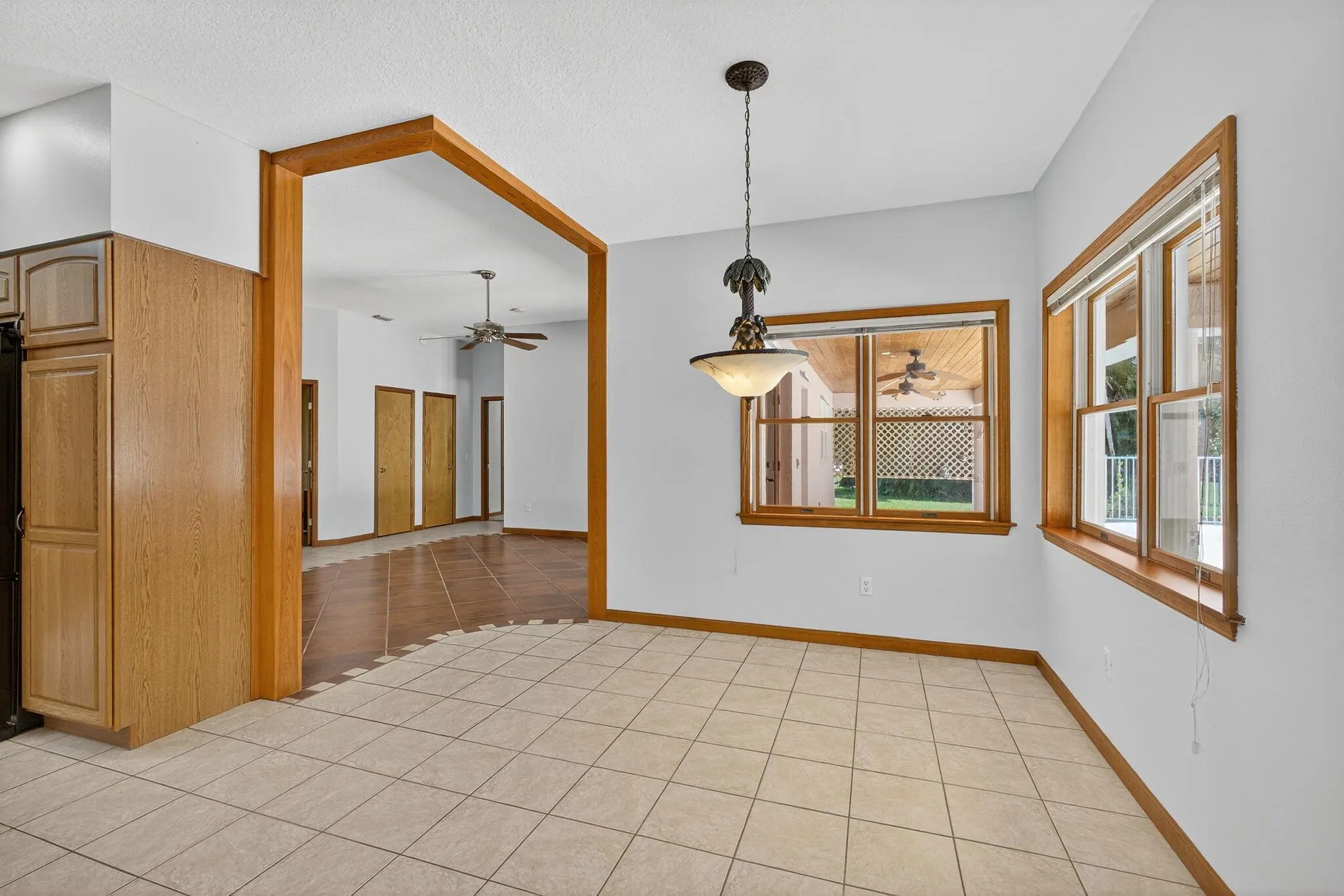 4881 SW Lake Grove Circle