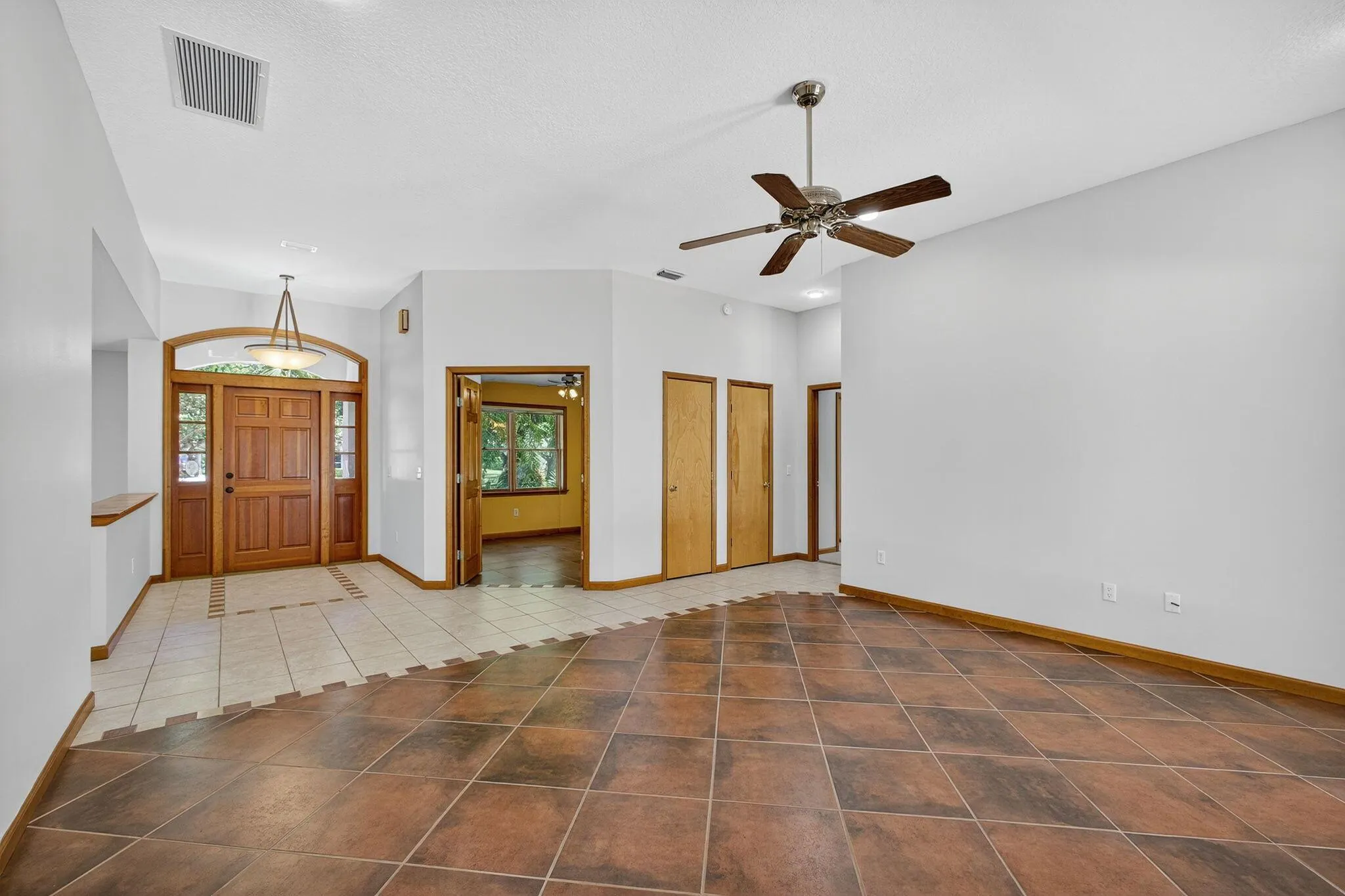 4881 SW Lake Grove Circle