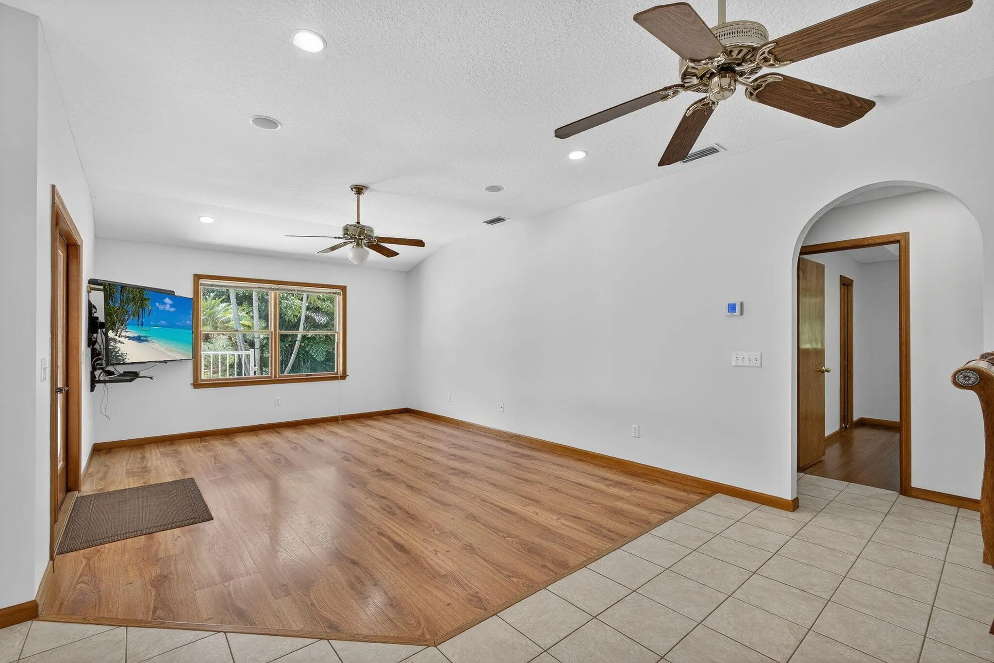 4881 SW Lake Grove Circle