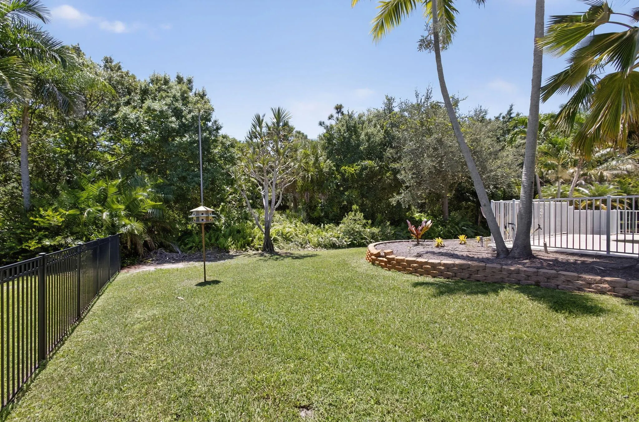 4881 SW Lake Grove Circle
