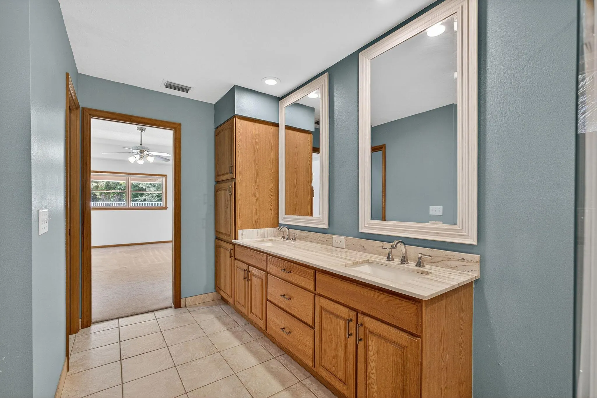 4881 SW Lake Grove Circle