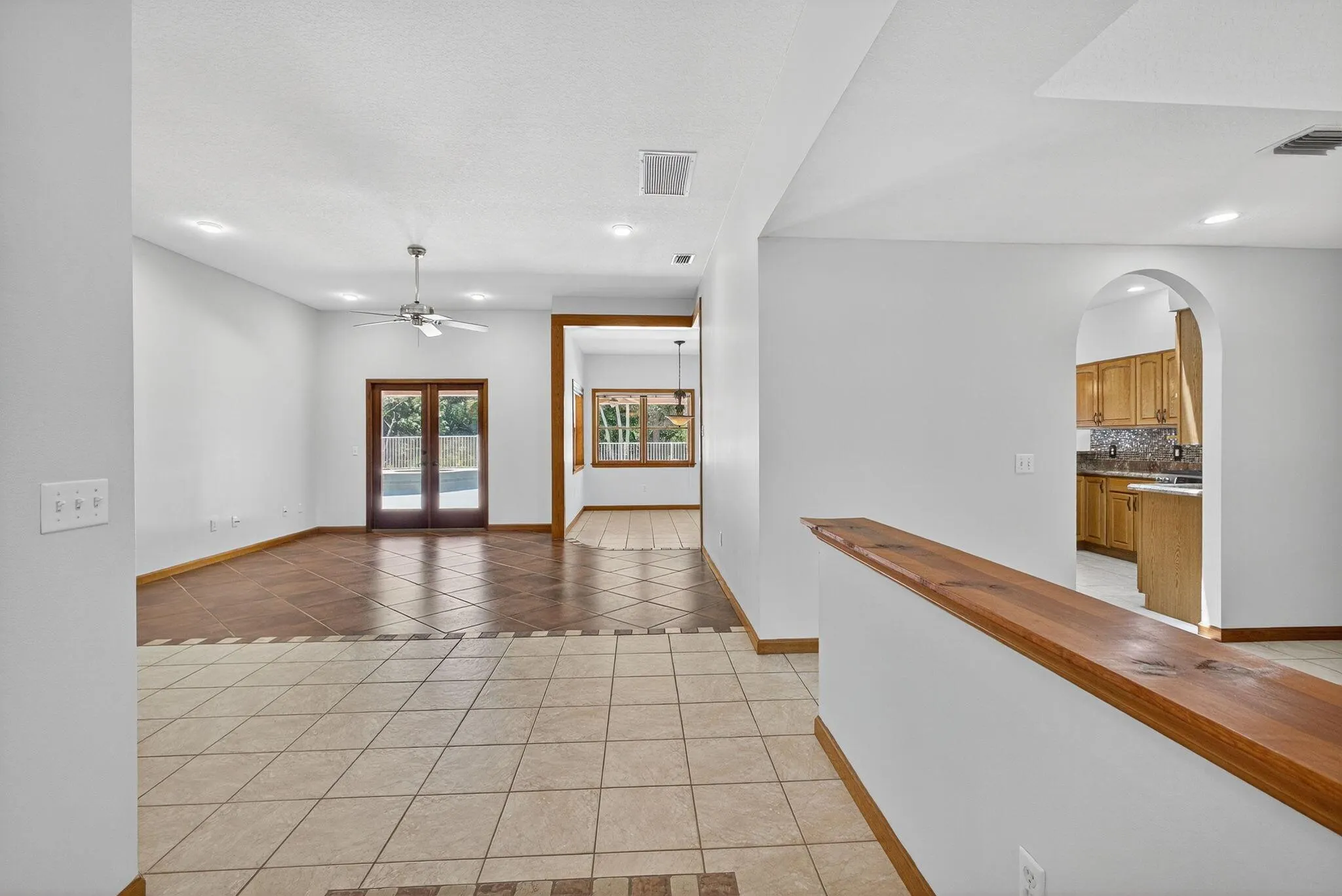 4881 SW Lake Grove Circle