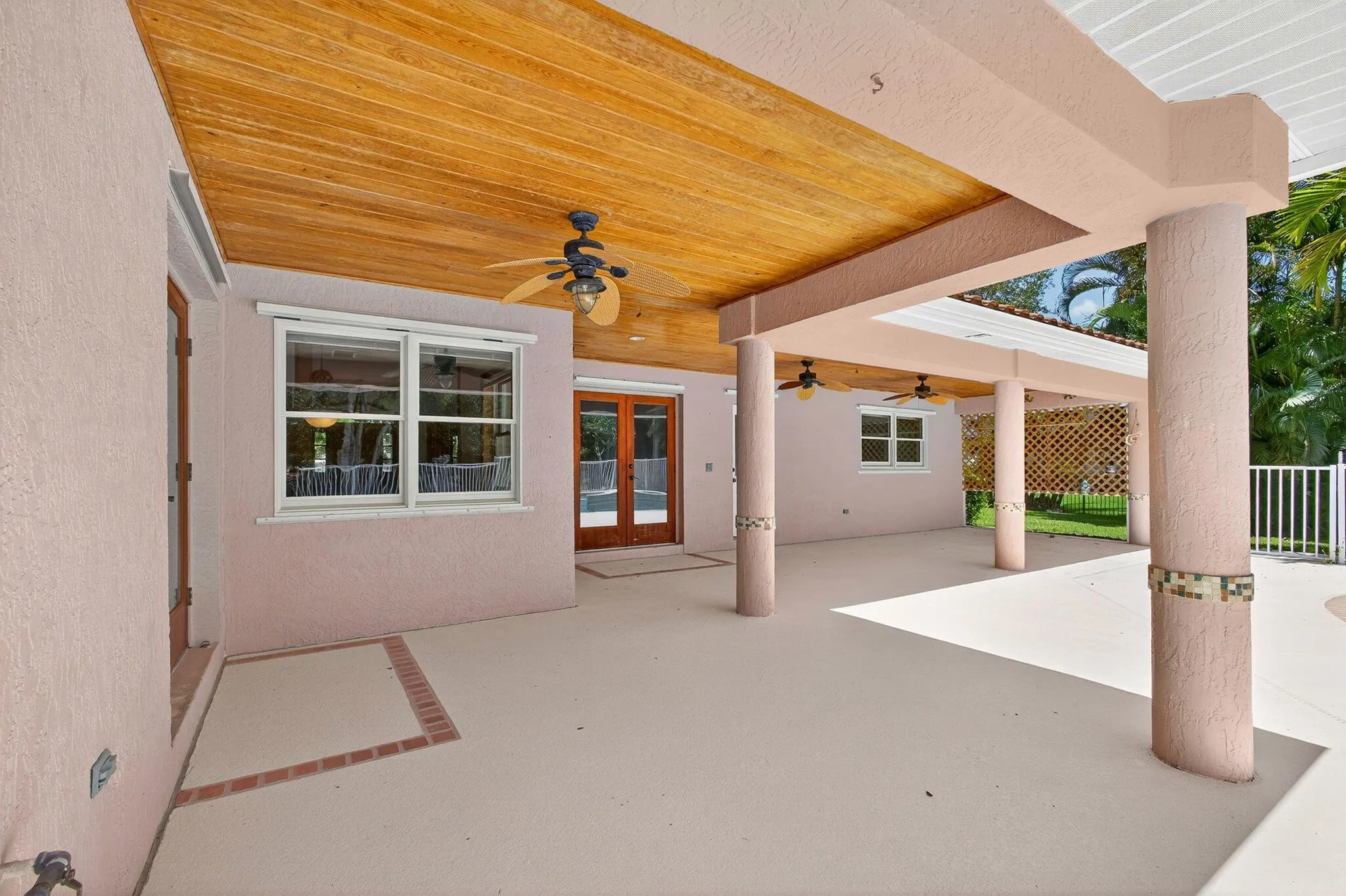 4881 SW Lake Grove Circle