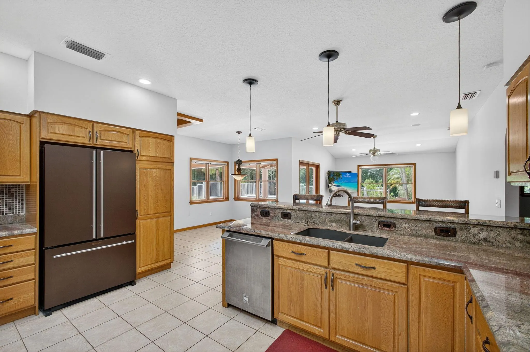 4881 SW Lake Grove Circle