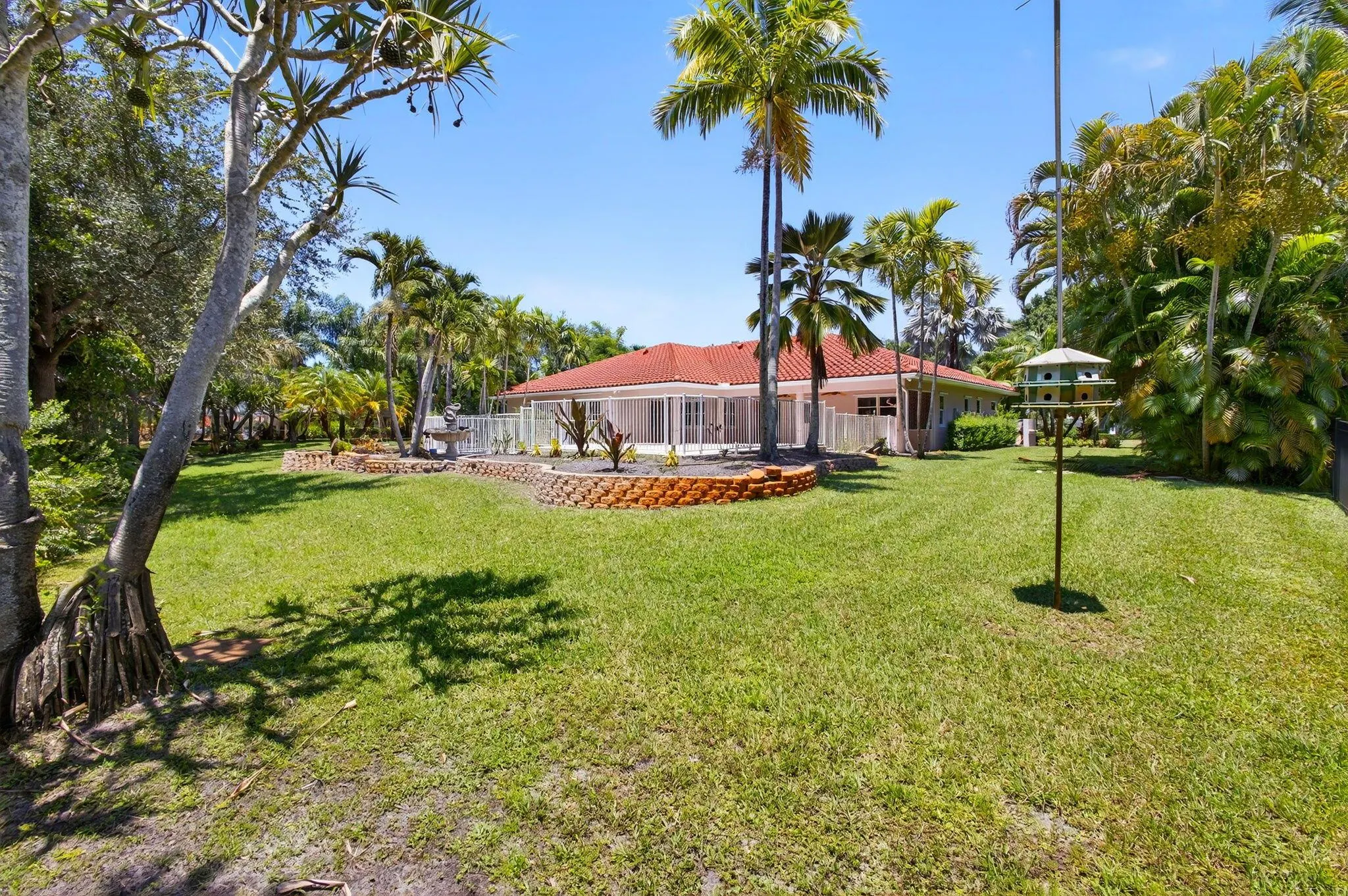 4881 SW Lake Grove Circle