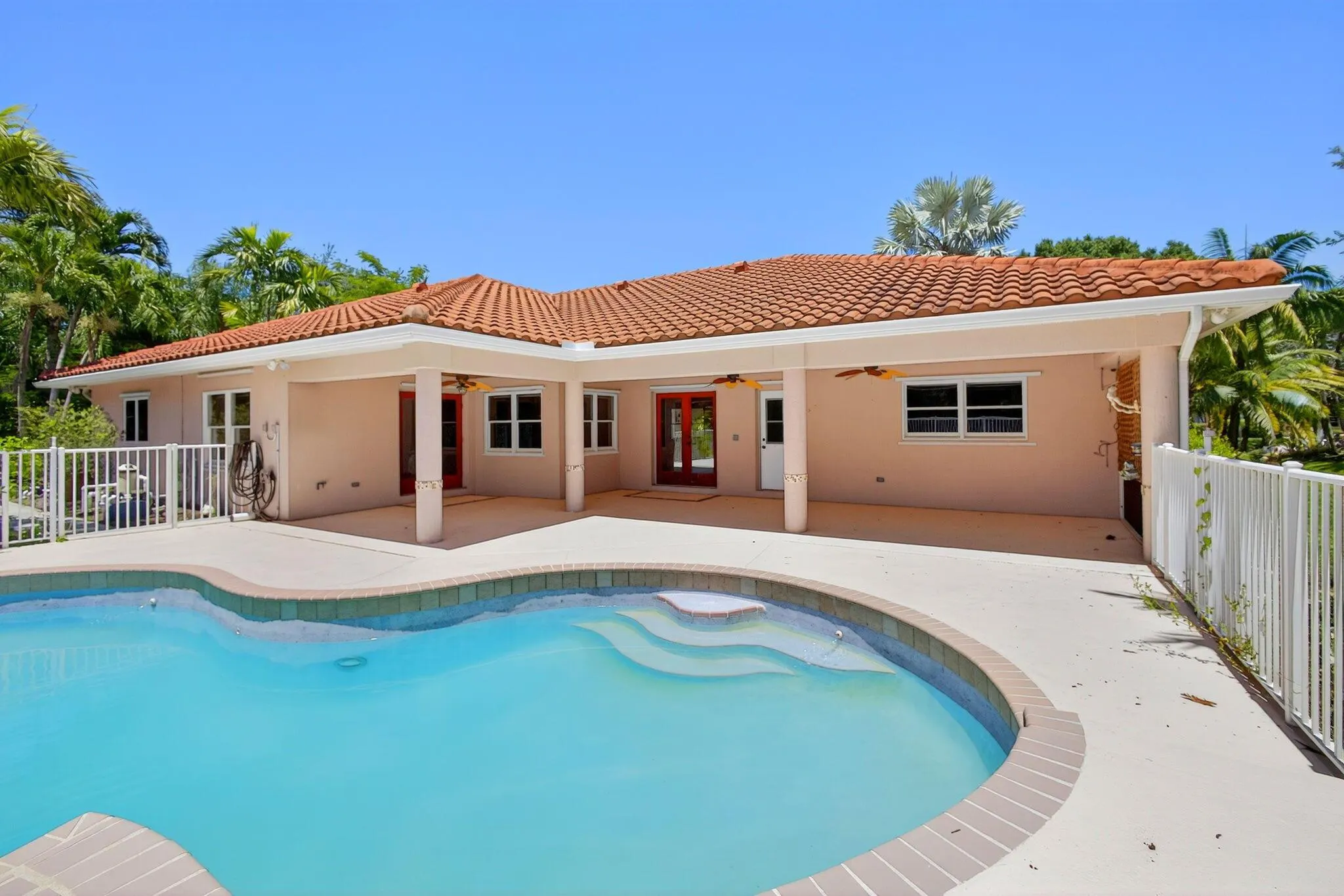 4881 SW Lake Grove Circle