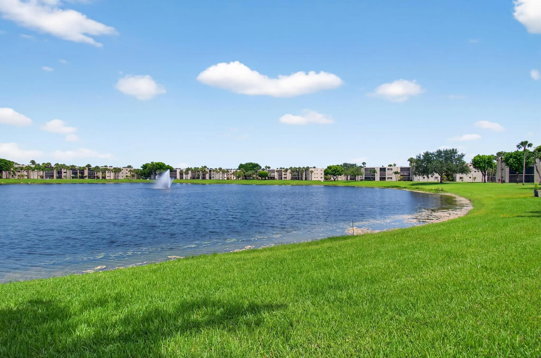 5250 Las Verdes Circle, #313