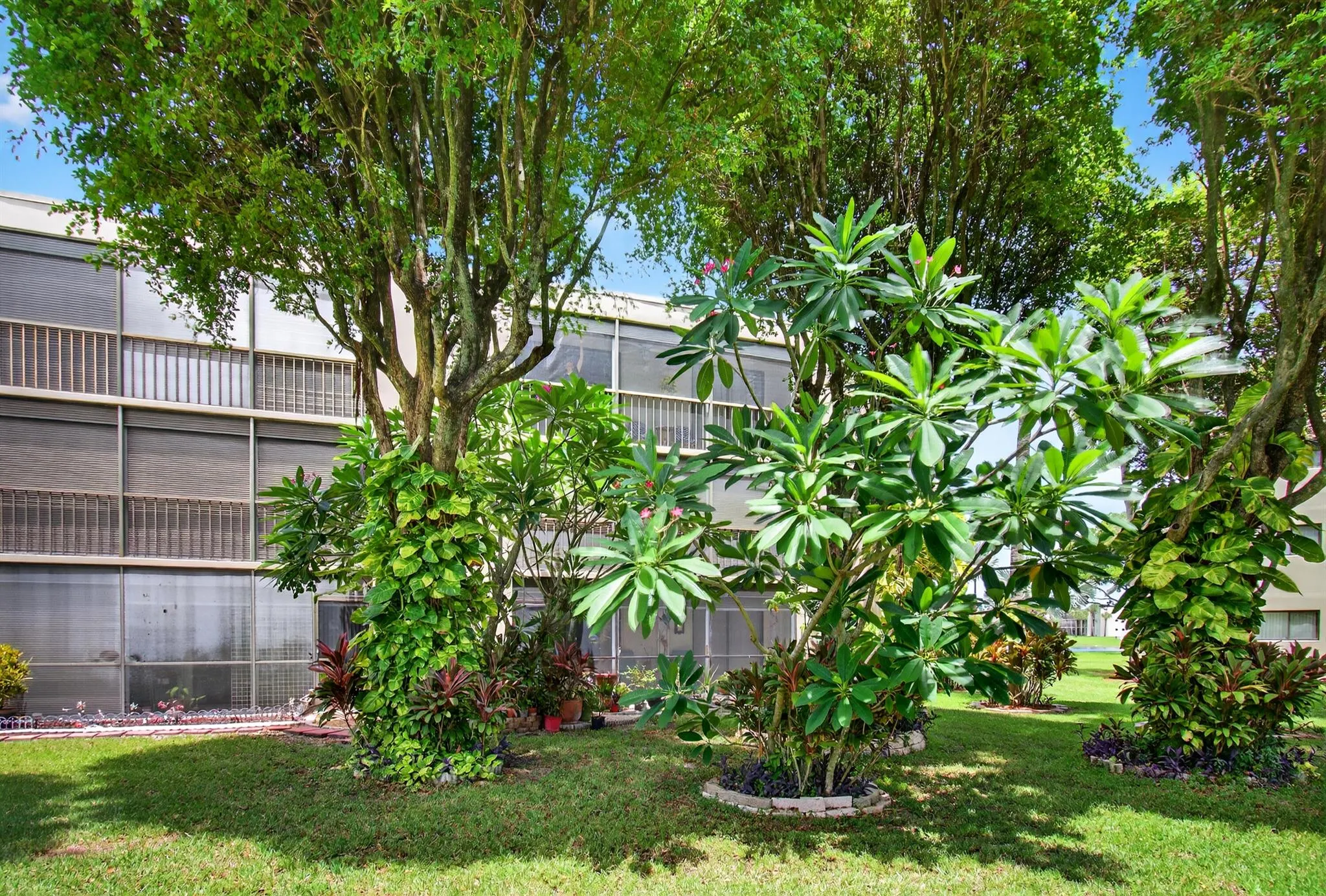 5250 Las Verdes Circle, #313