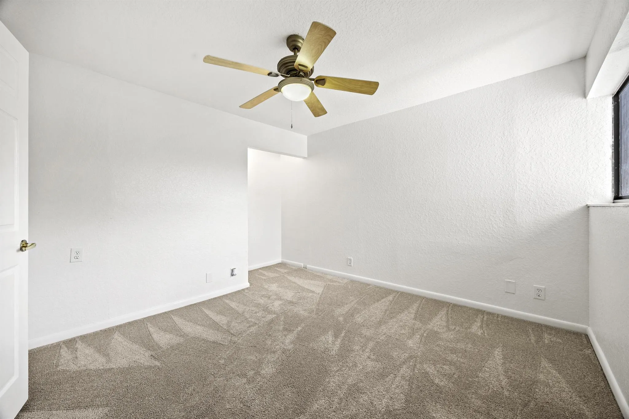 9713 N New River Canal Road, #304