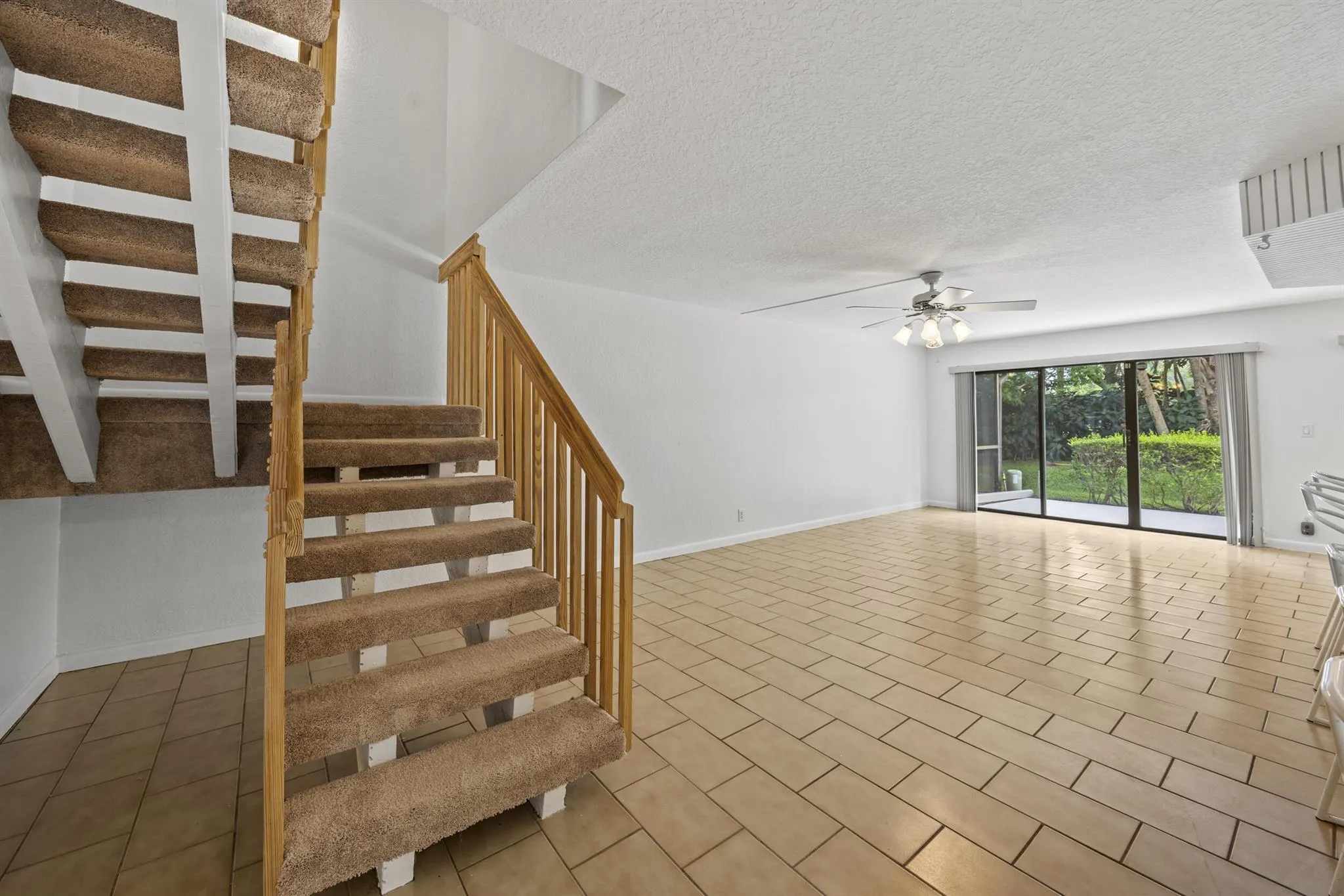 9713 N New River Canal Road, #304