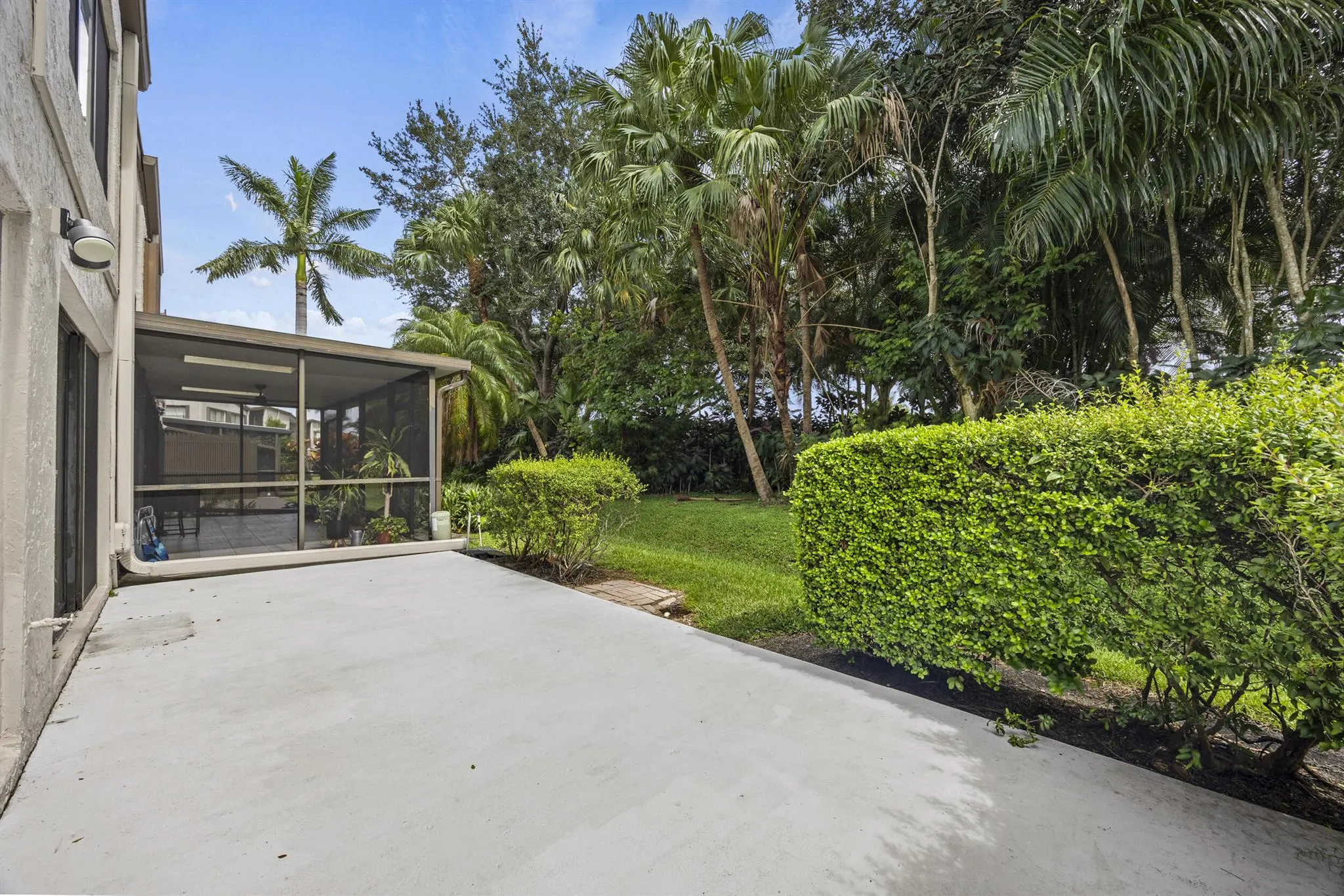 9713 N New River Canal Road, #304