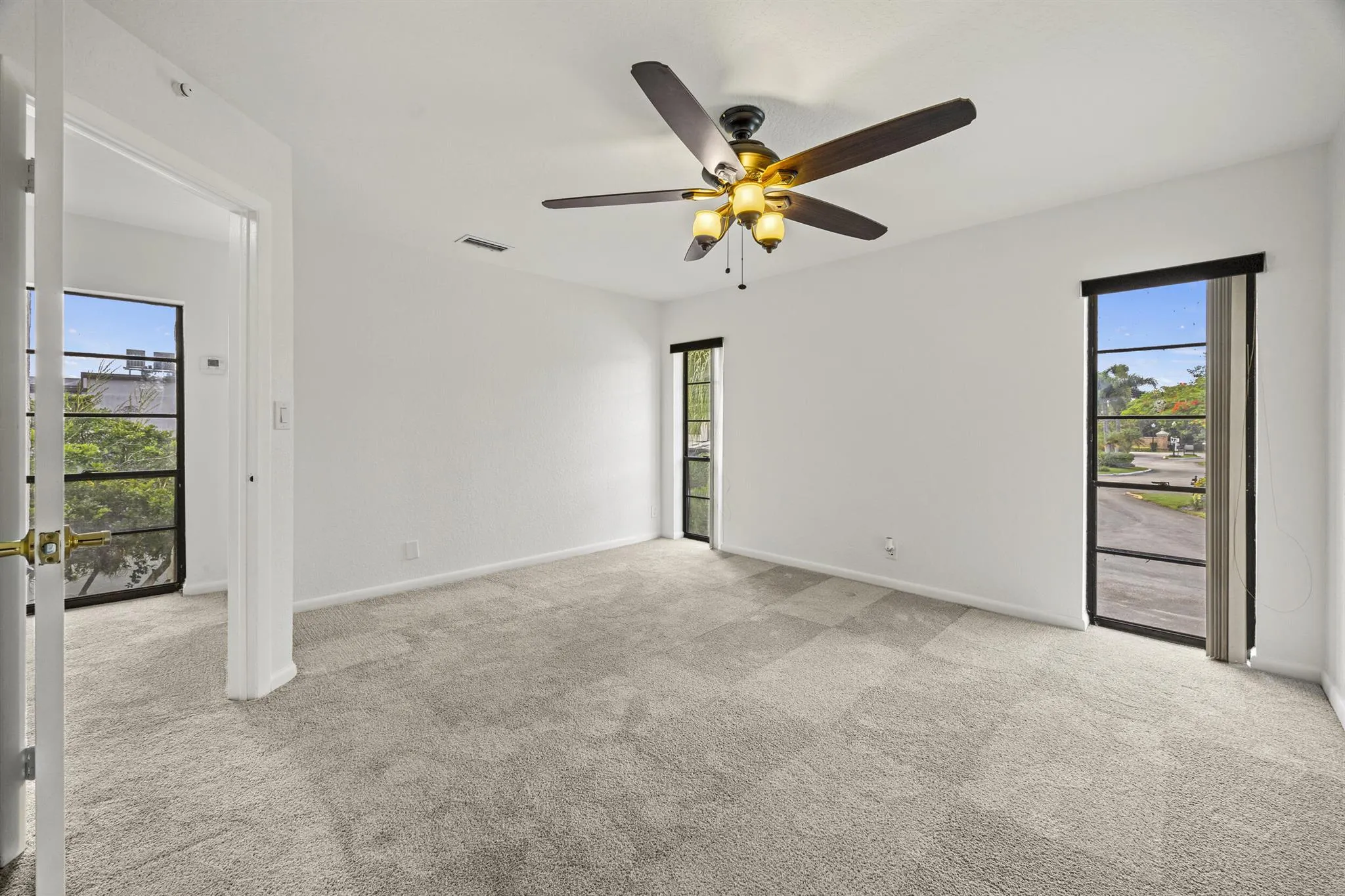 9713 N New River Canal Road, #304