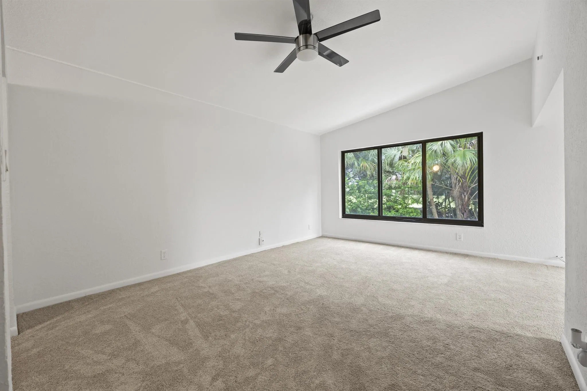 9713 N New River Canal Road, #304