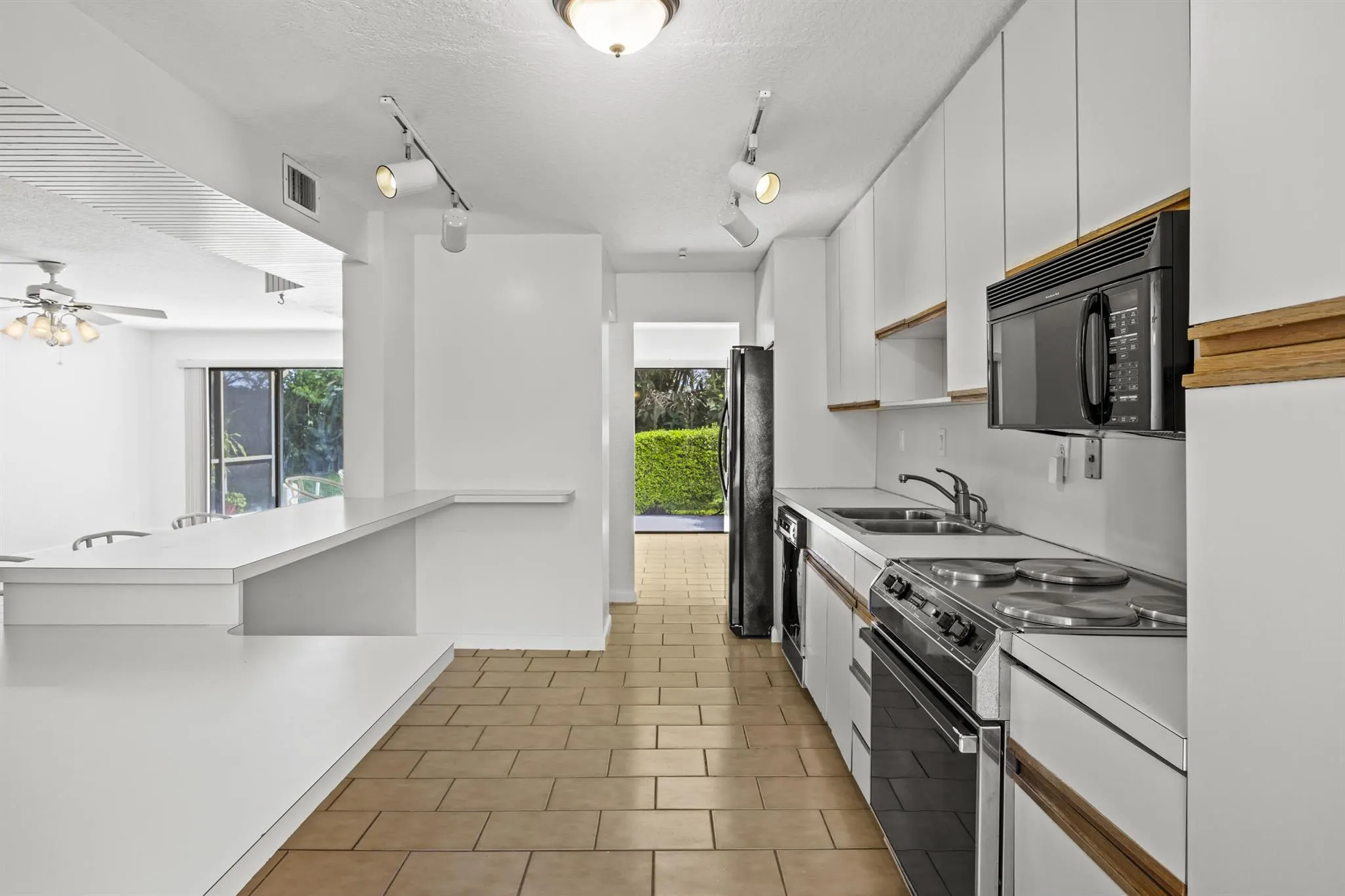9713 N New River Canal Road, #304