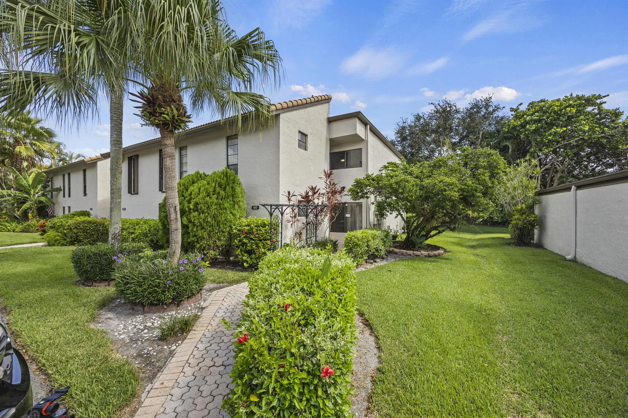 9713 N New River Canal Road, #304