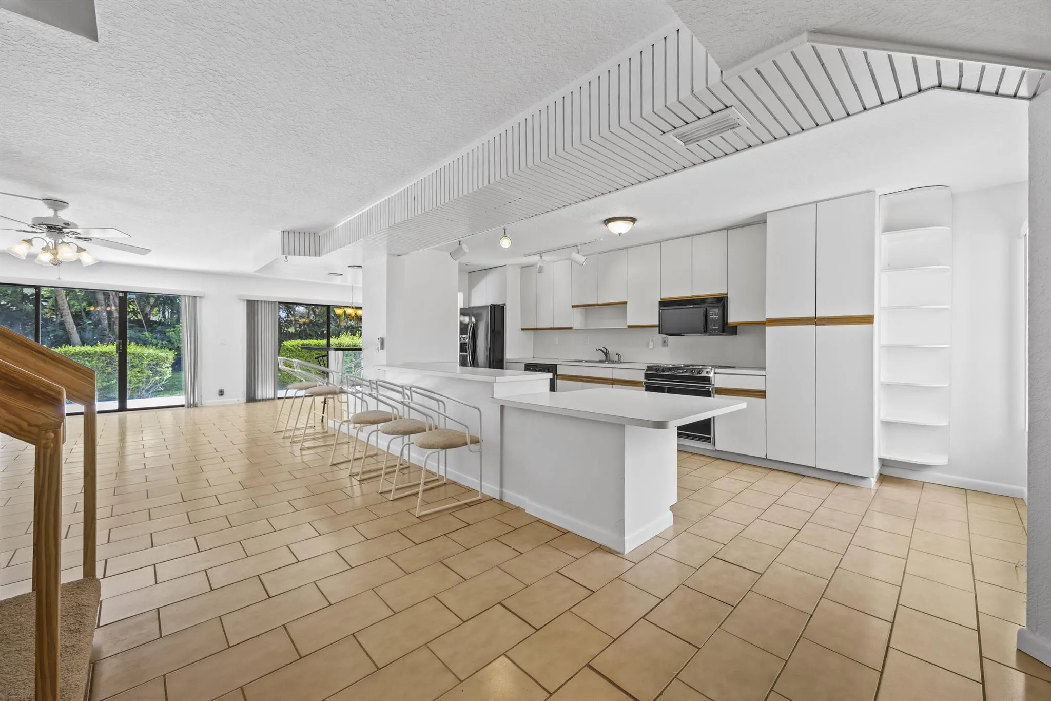 9713 N New River Canal Road, #304