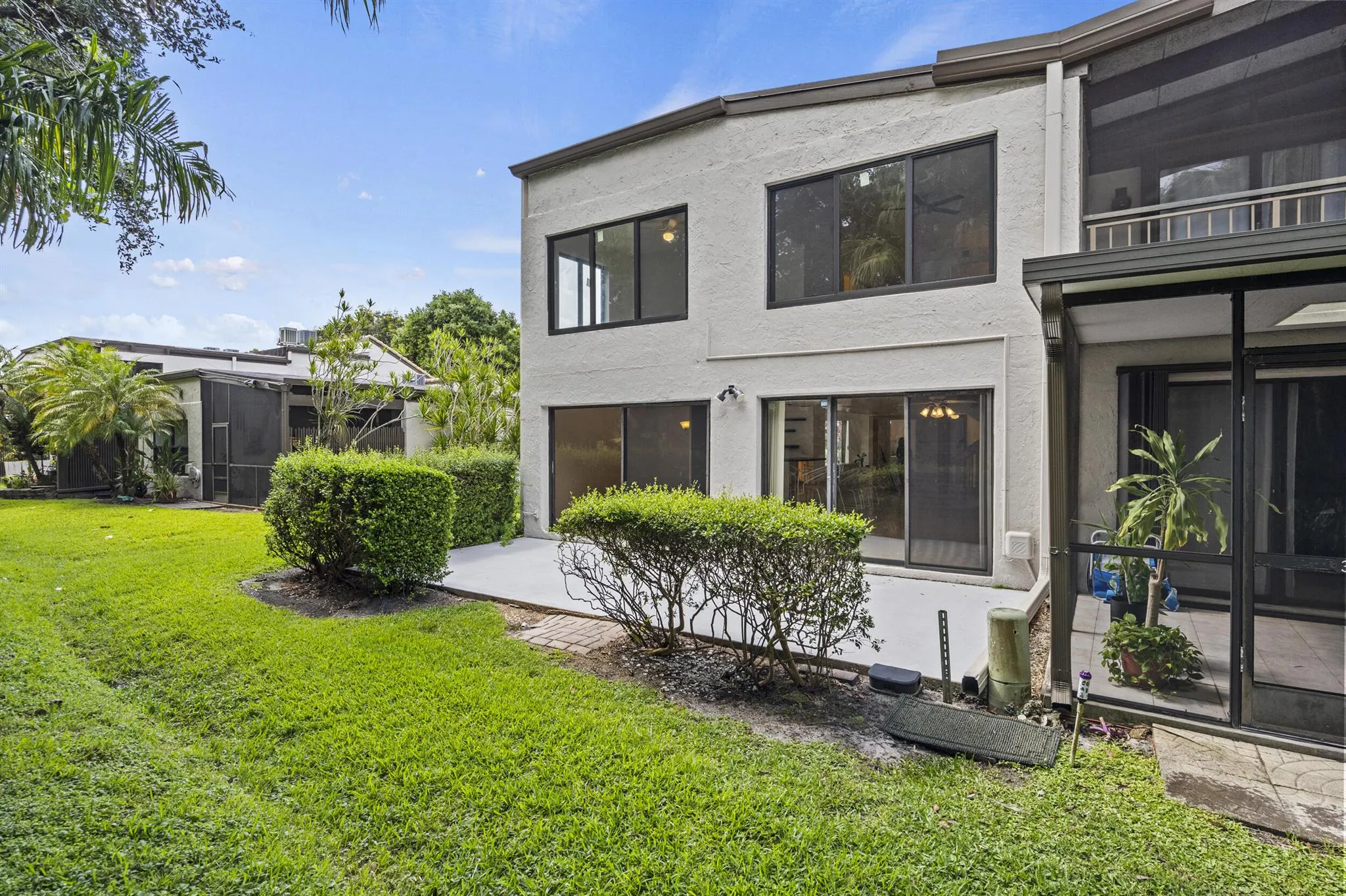 9713 N New River Canal Road, #304