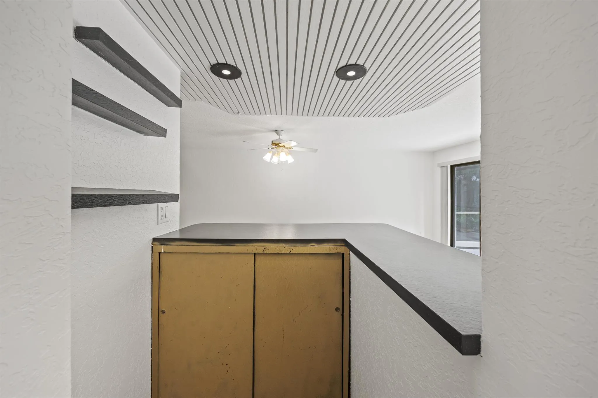 9713 N New River Canal Road, #304