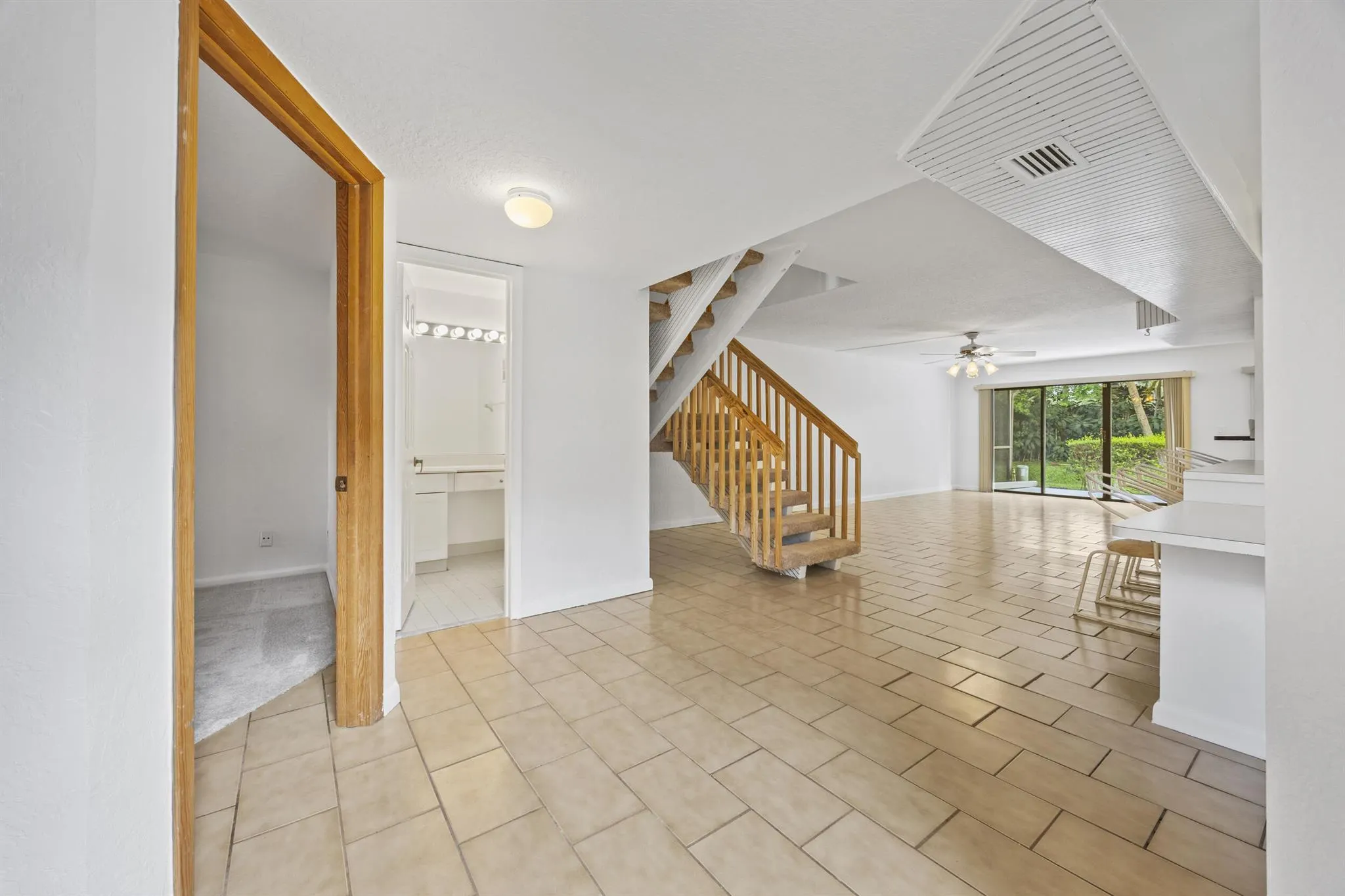 9713 N New River Canal Road, #304