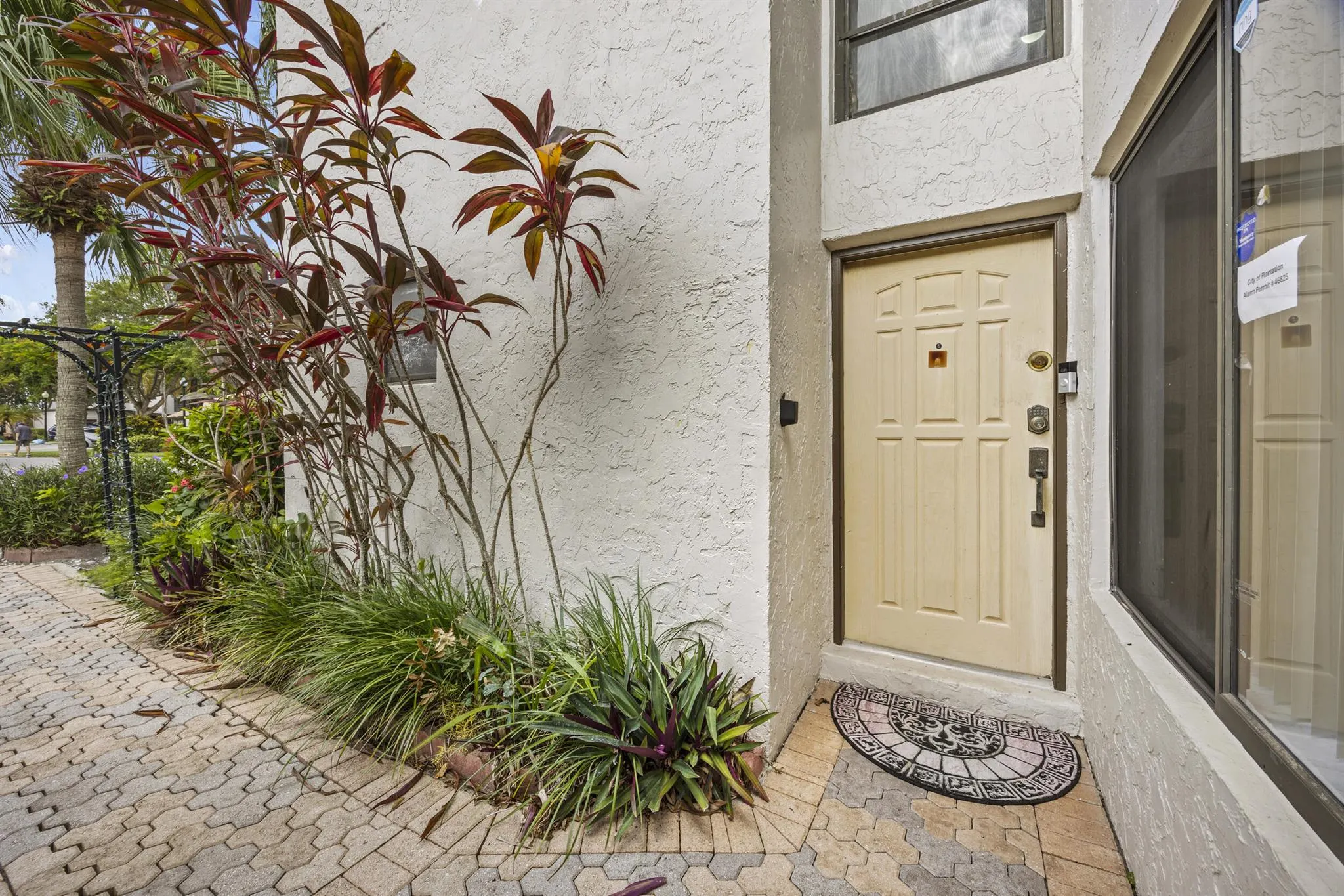 9713 N New River Canal Road, #304