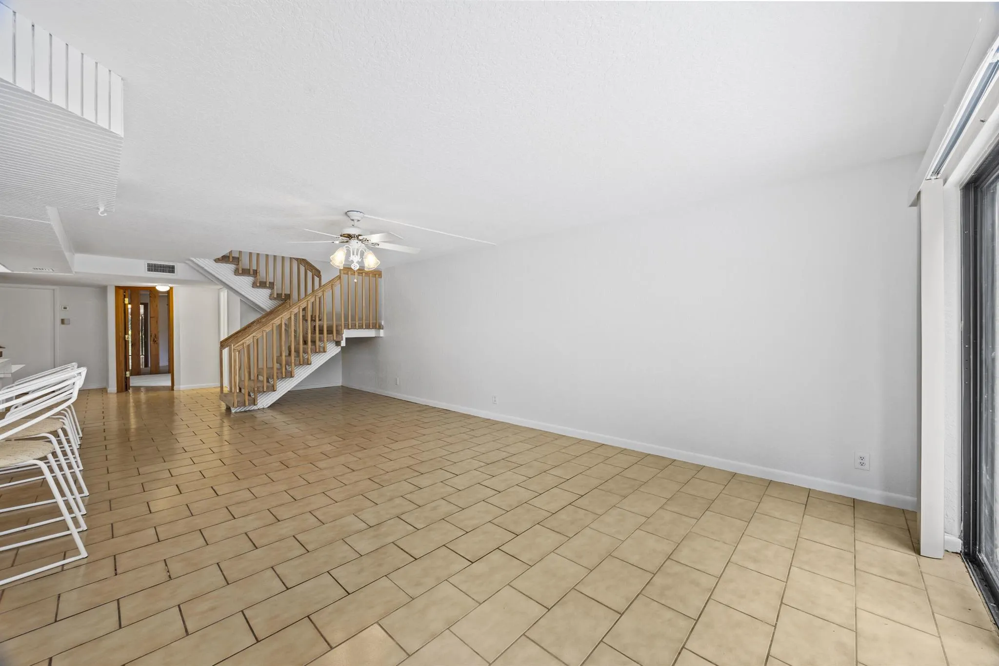 9713 N New River Canal Road, #304