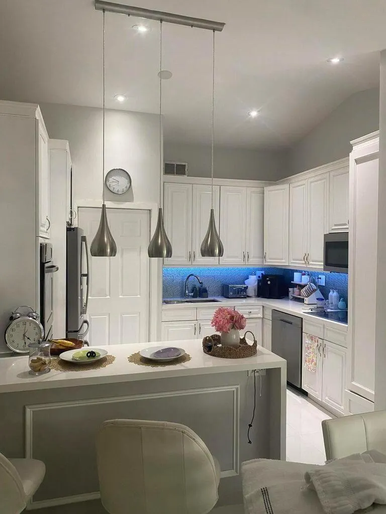 19002 Cloud Lake Circle