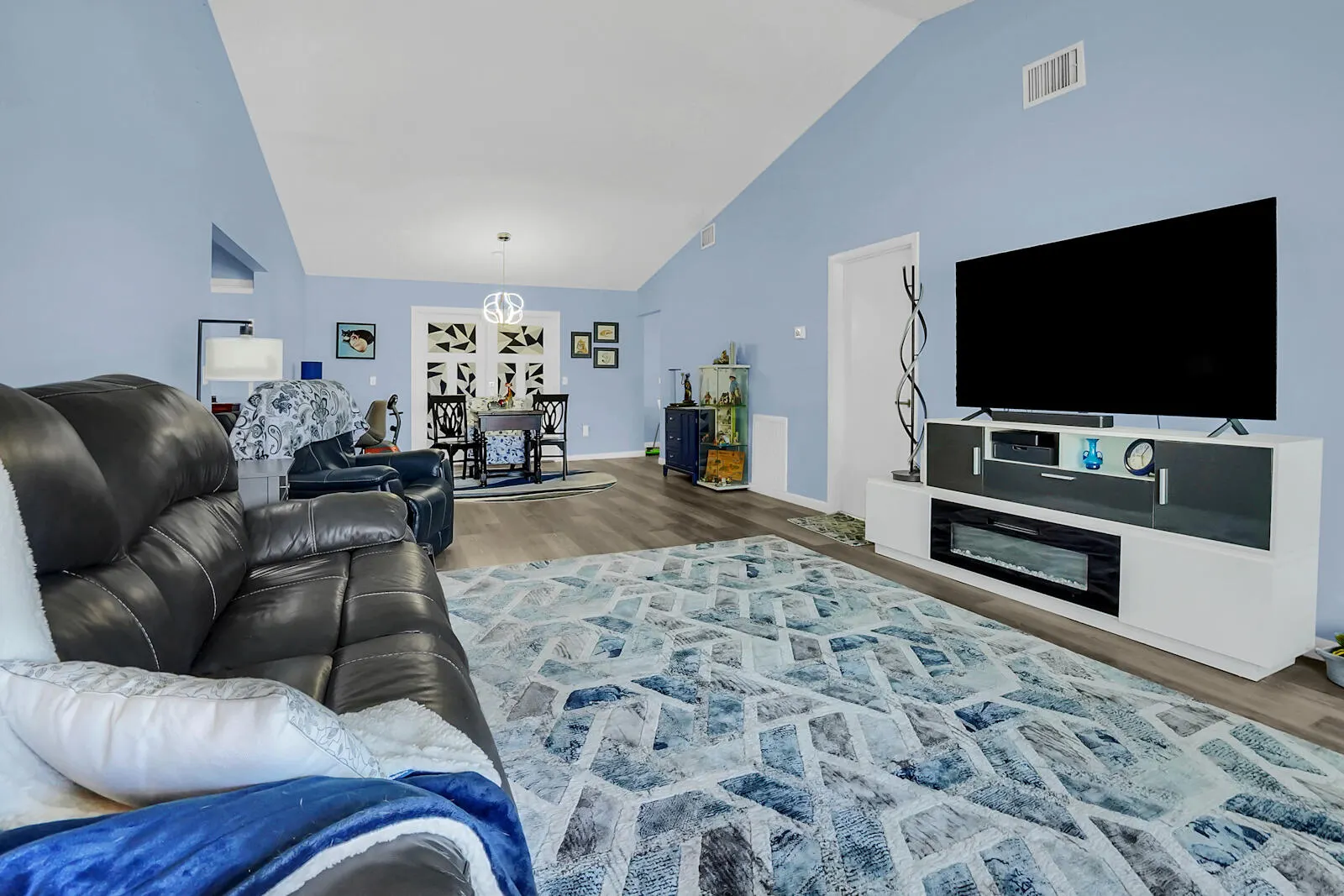 7739 Canal Drive