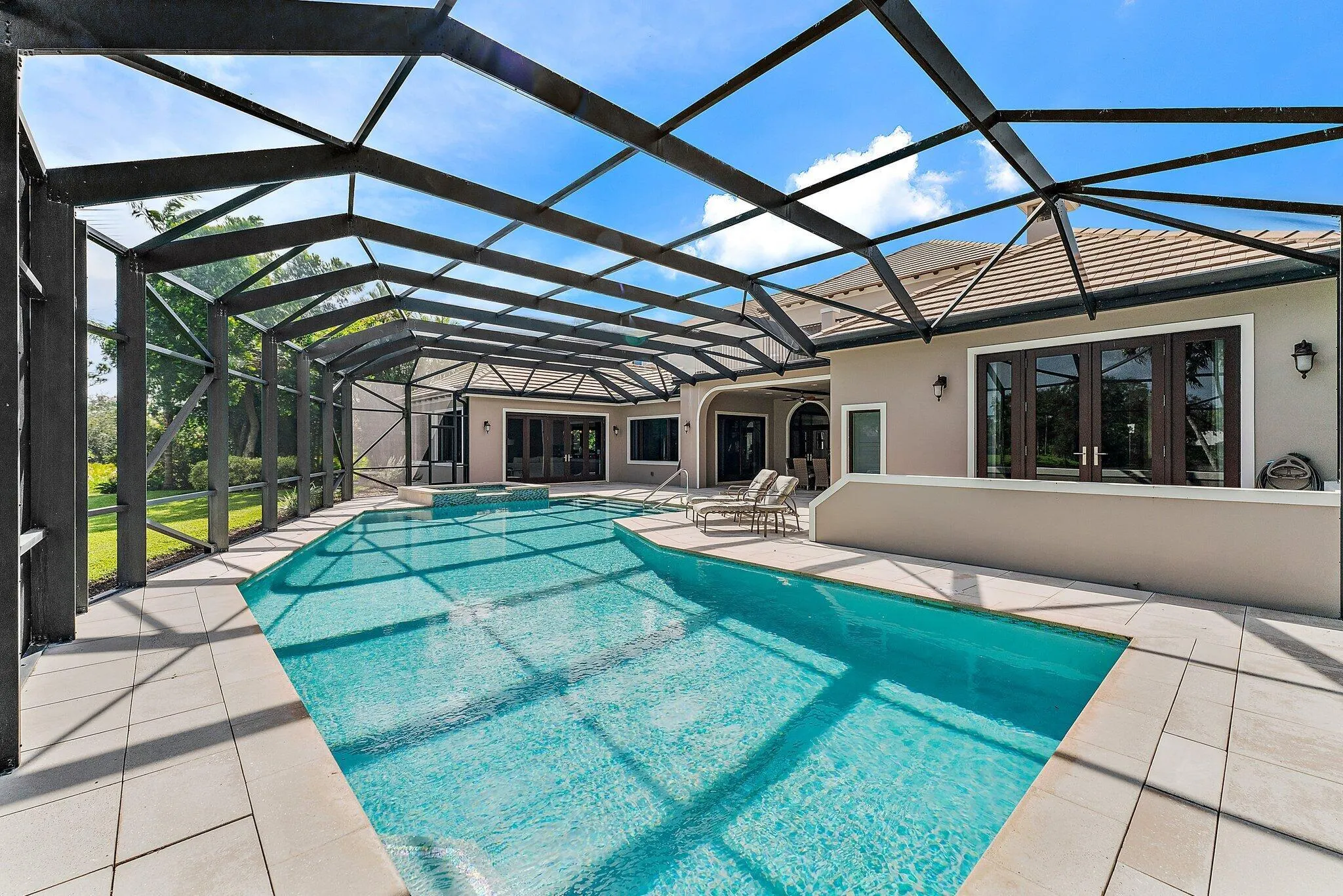 2506 NW Hollyberry Lane