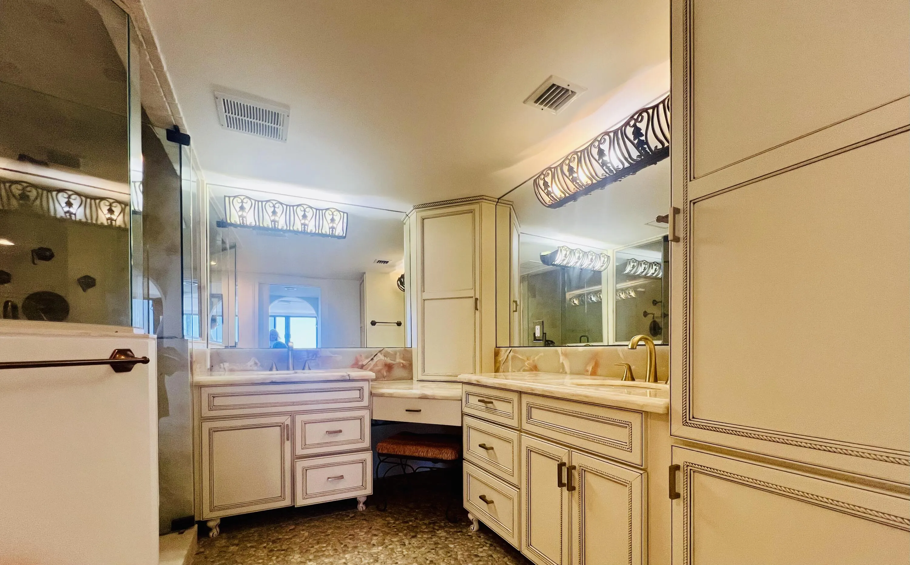 3590 S Ocean Boulevard, #908