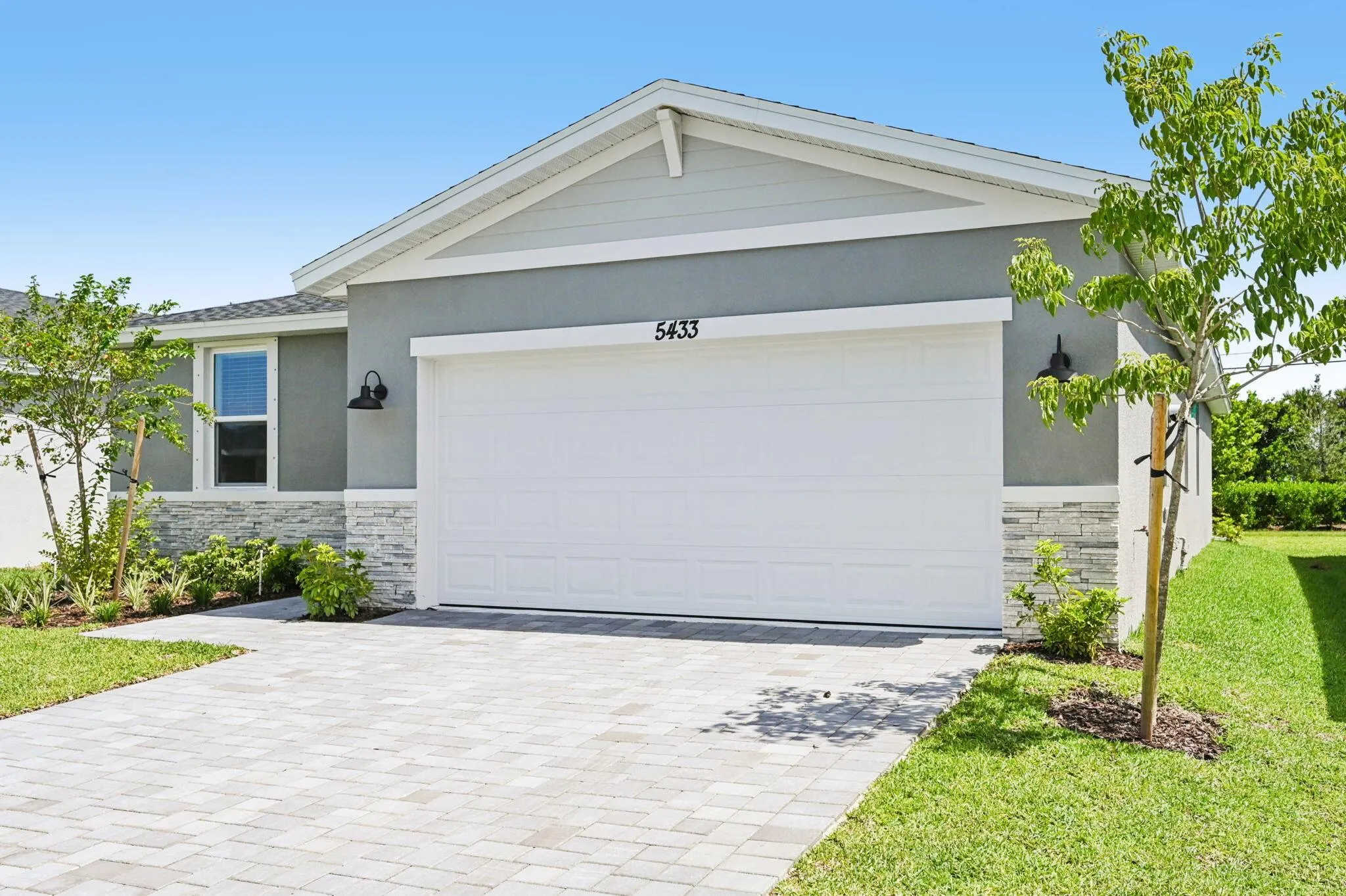5433 Hampton Park Circle